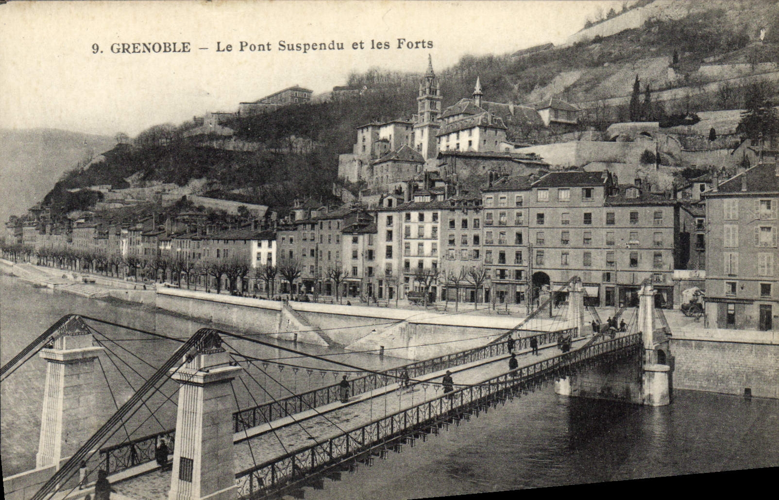 CPA Grenoble Le Pont Suspendu Et Les Forts
