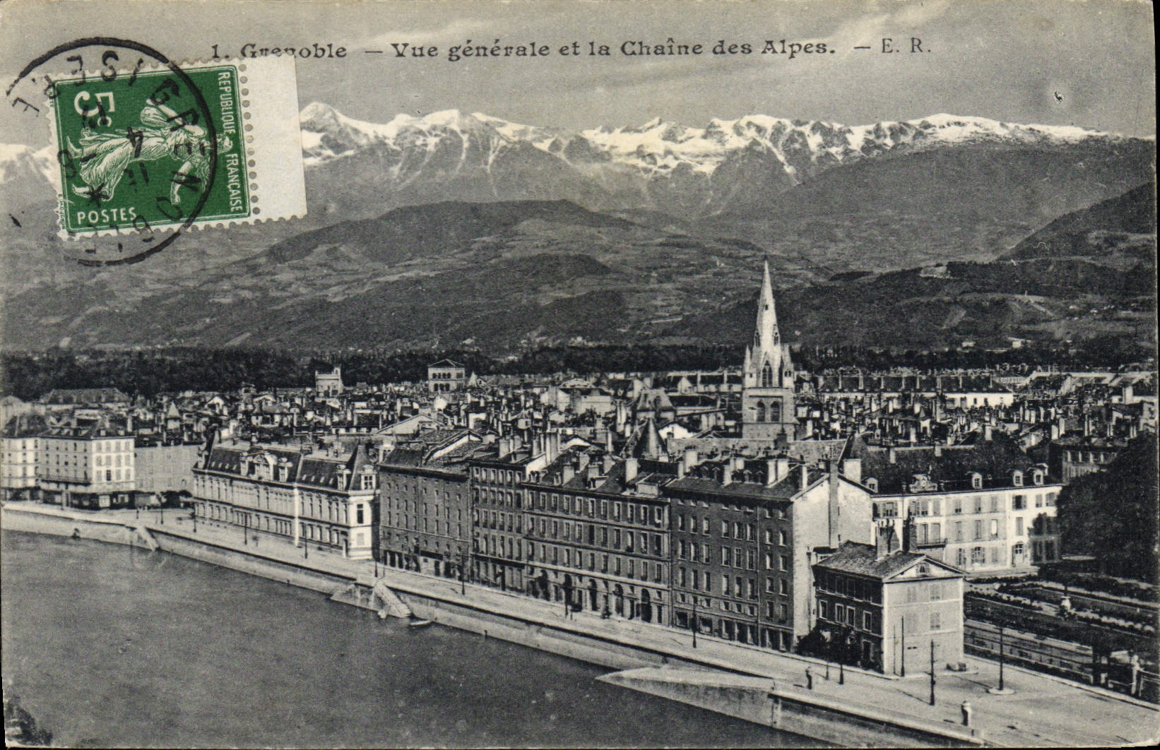 CPA Grenoble Vue Generale Et La Chaine Des Alpes