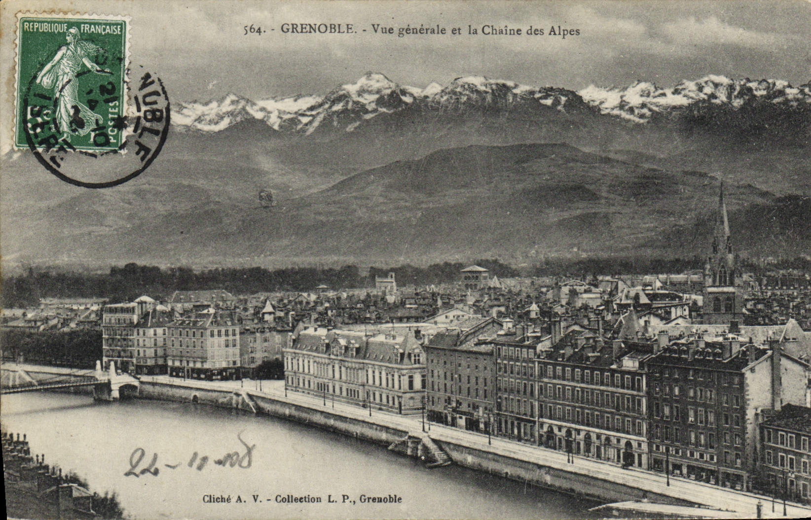 CPA Grenoble Vue Generale Et La Chaine Des Alpes