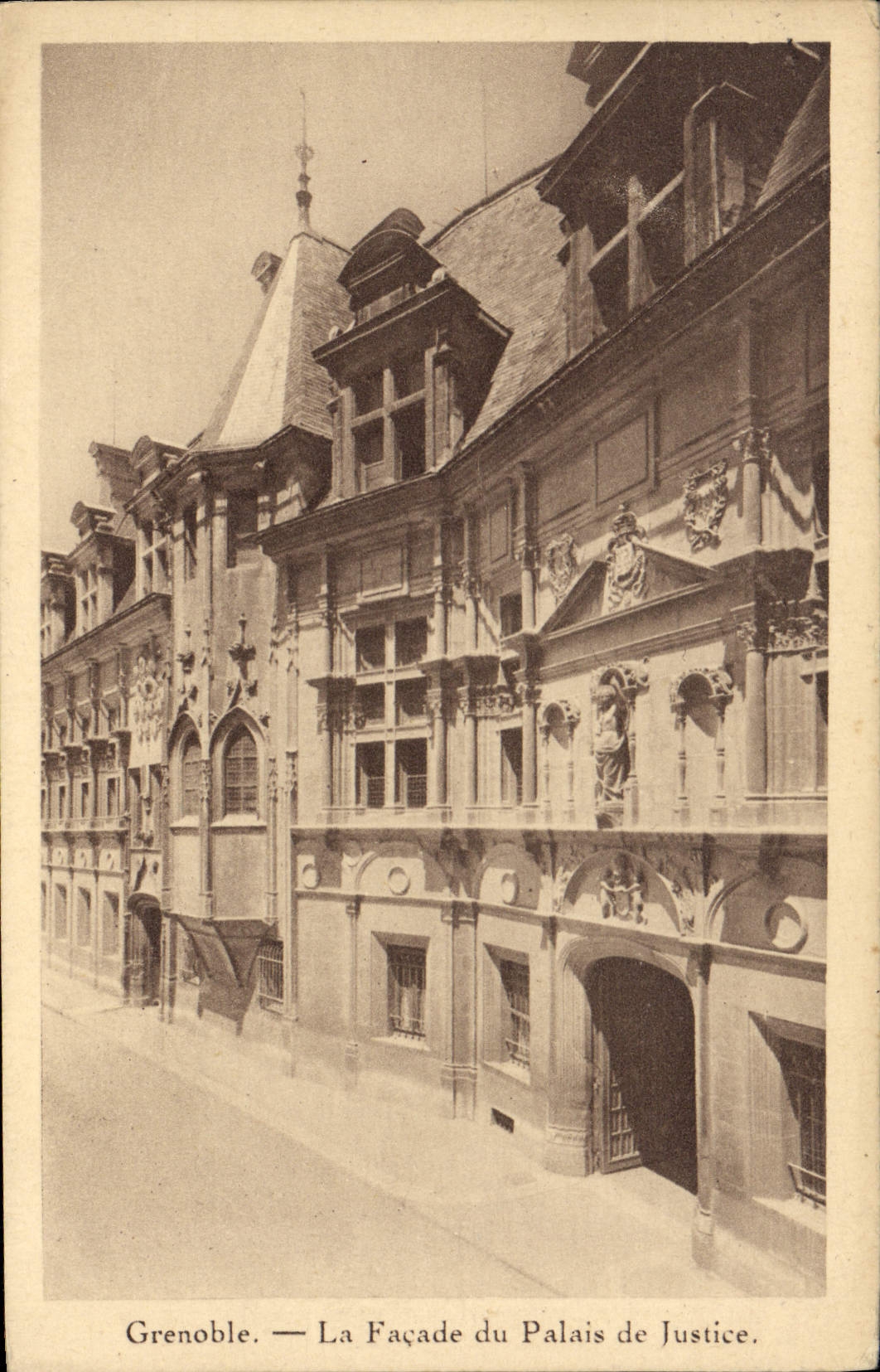 CPA Grenoble La Facade Du Palais De Justice