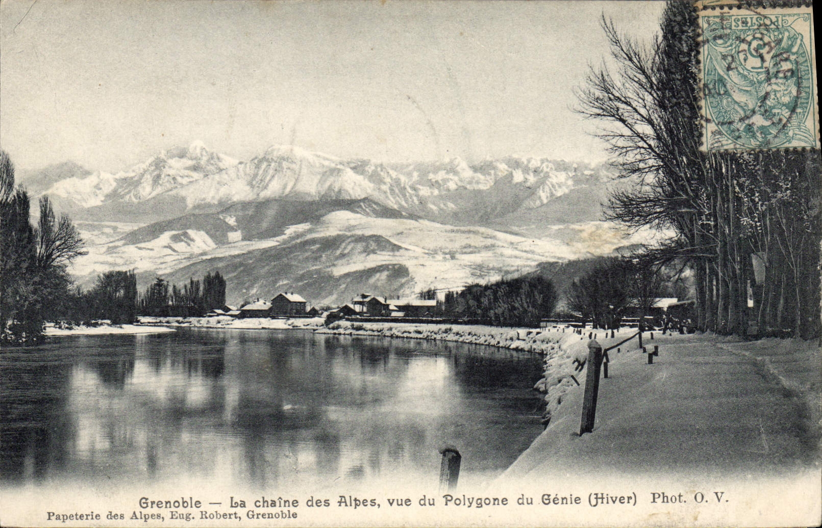 CPA Grenoble La Chaine Des Alpes Vue Du Polygone Du Genie