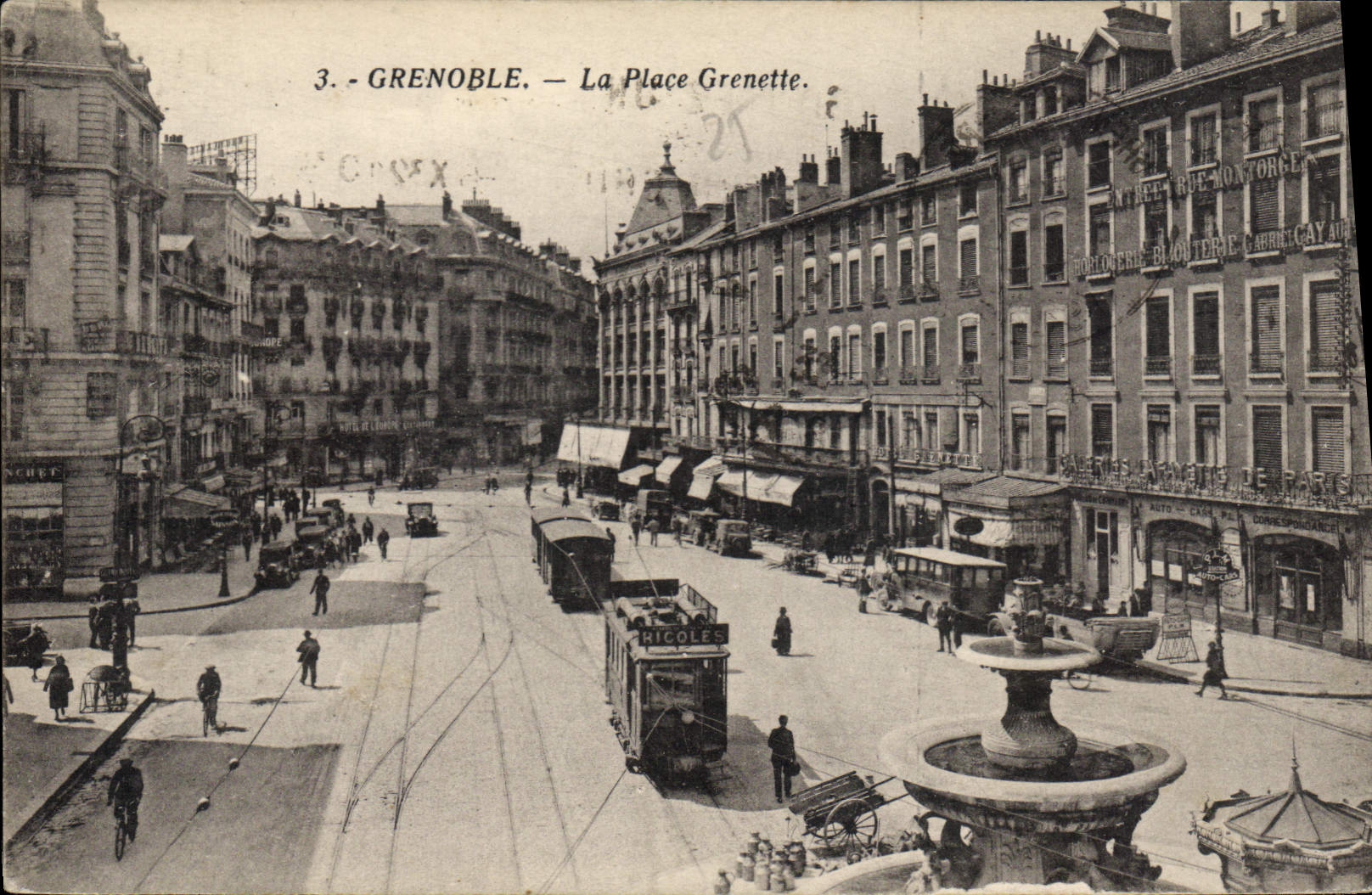 CPA Grenoble Le Place Grenette