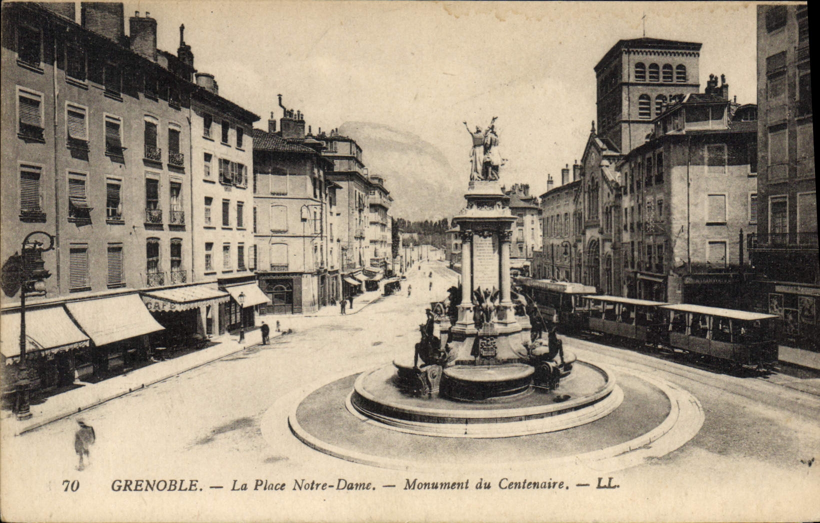 CPA Grenoble La Place Notre Dame Monument Du Centenaire