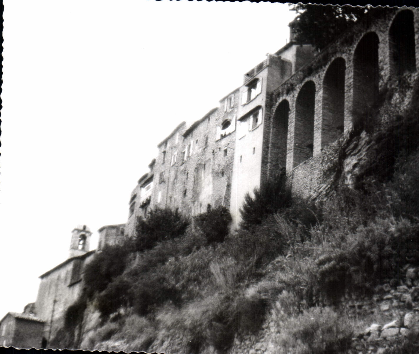 CPSM Montbrun Les Bains Vue Des Arcades