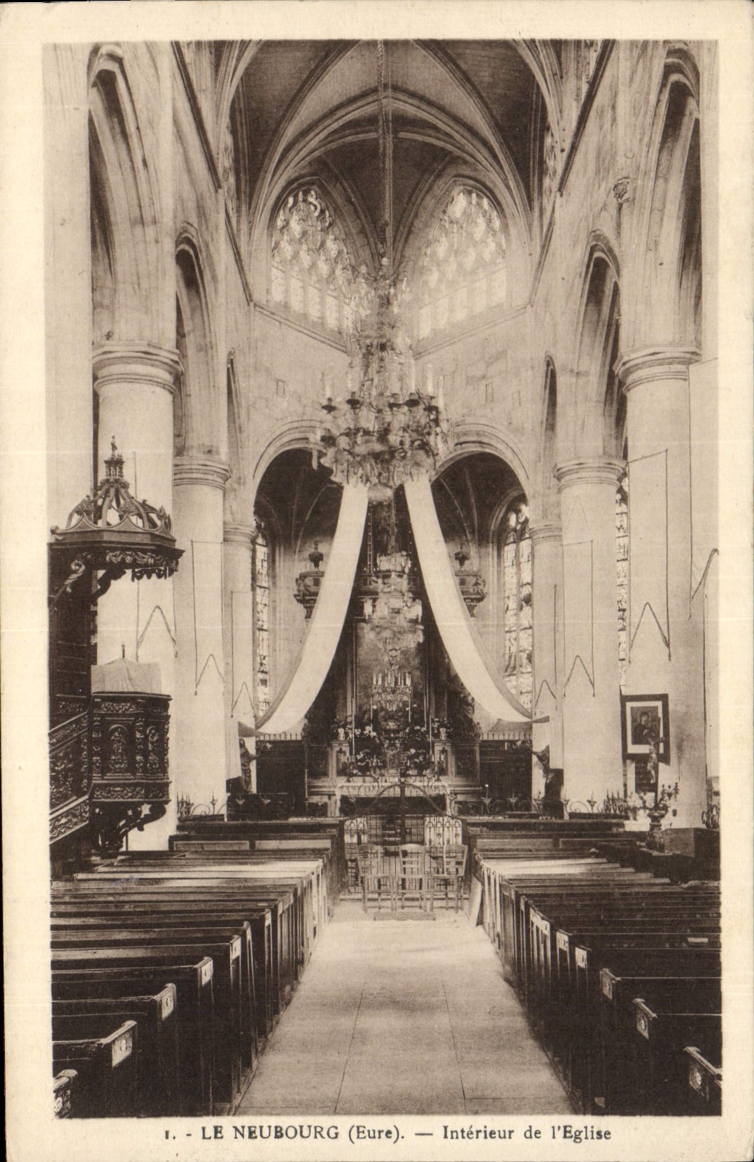CPA Le Neubourg Interieur De I'Eglise