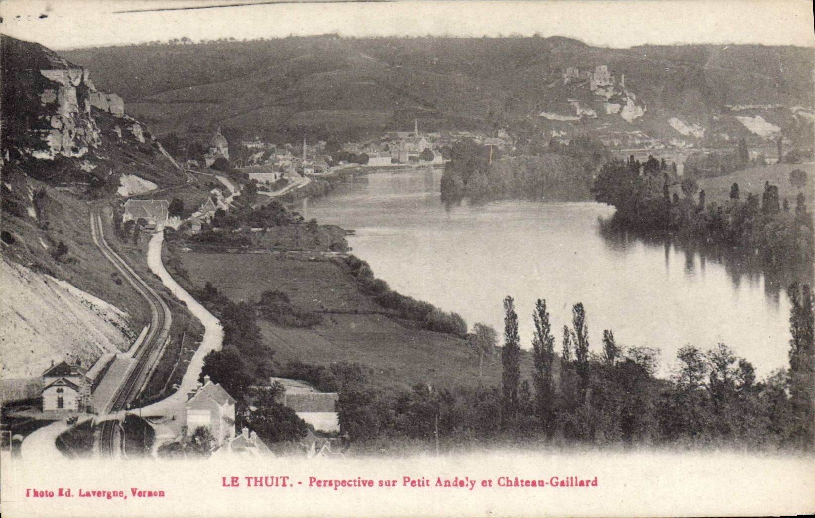 CPA Le Thuit Perspective Sur Petit ANdely Et Chateau Gaillard