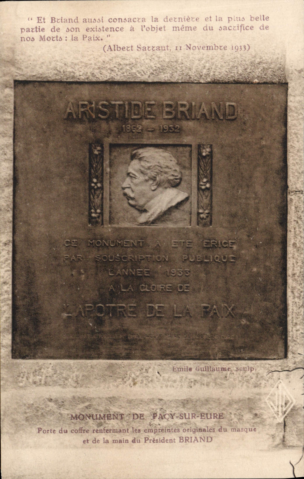 CPA Monument De Pacy Sur Eure Président Briand