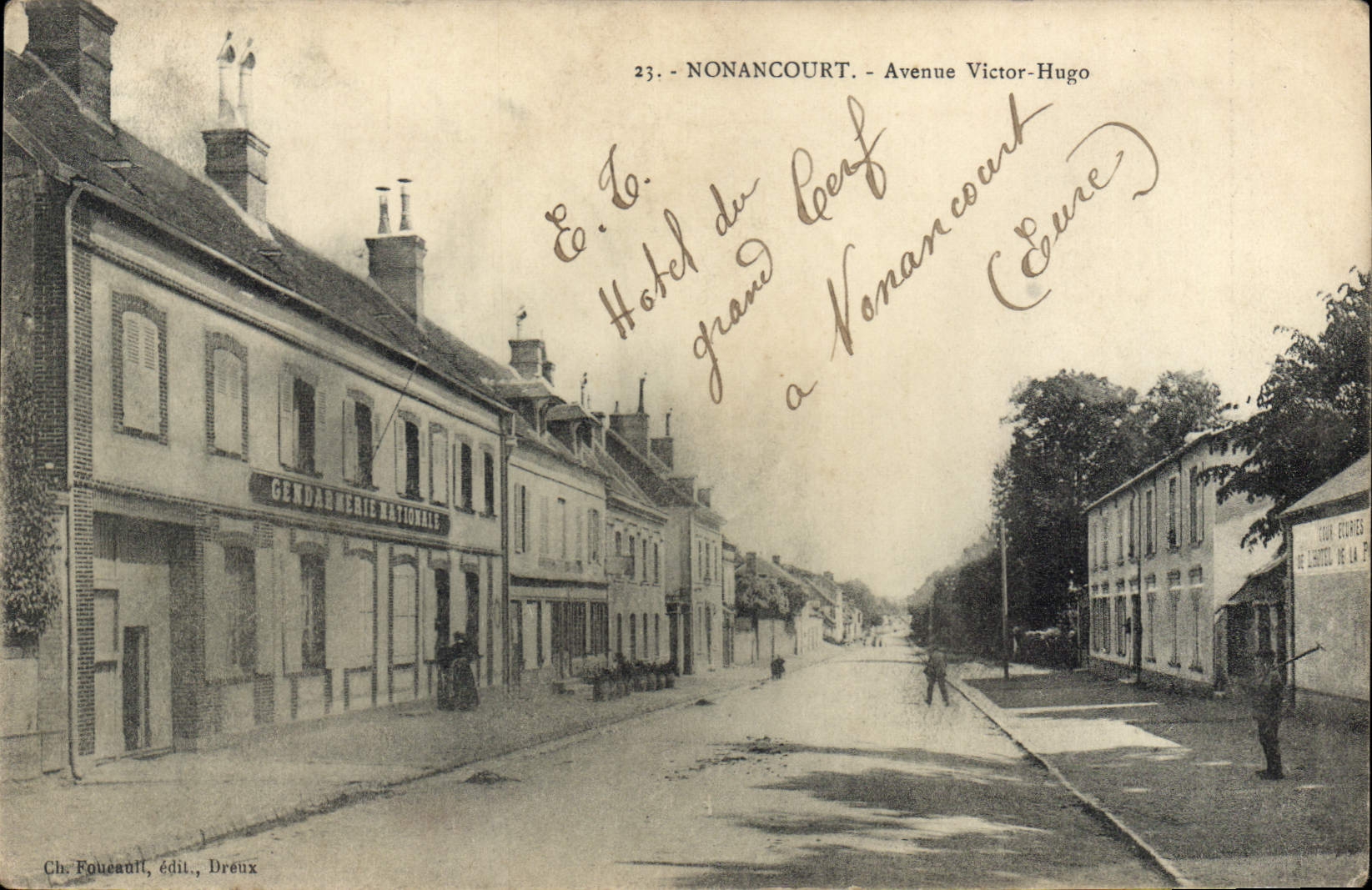 CPA Nonancourt Avenue Victor Hugo gendarmerie nationale