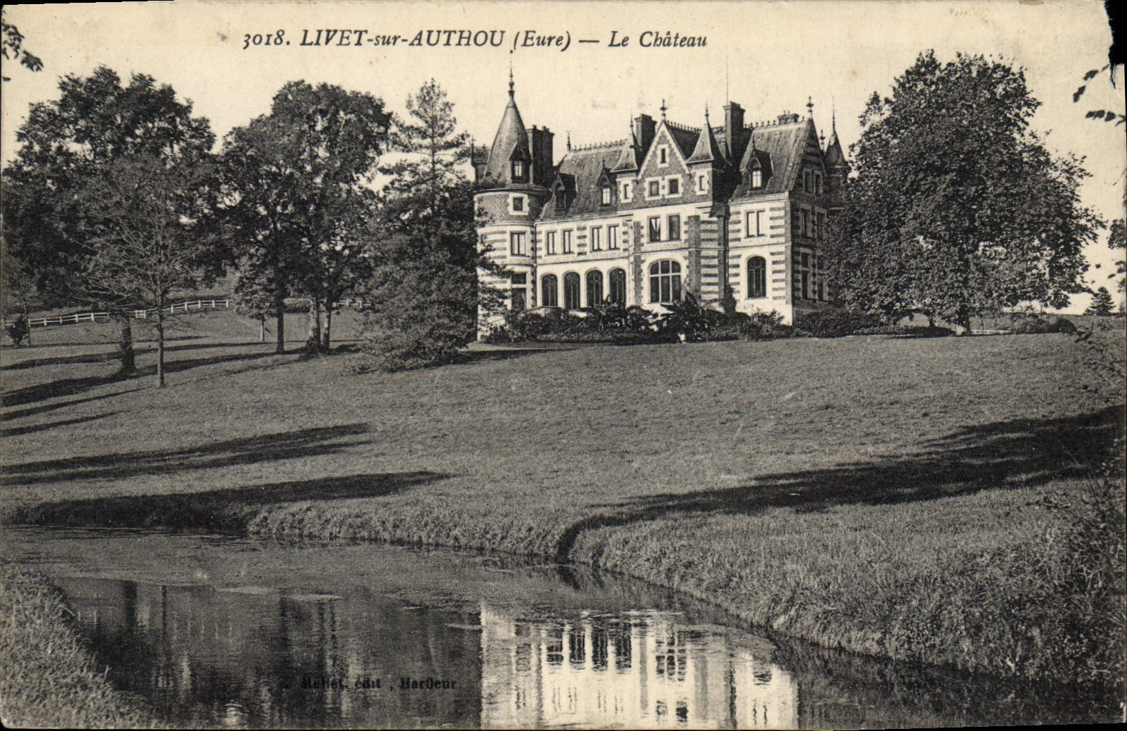 CPA Livet Sur Authou Le Château