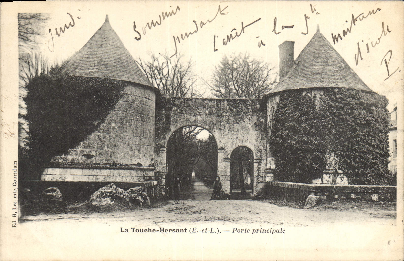 CPA La Touche Hersant Porte Principale