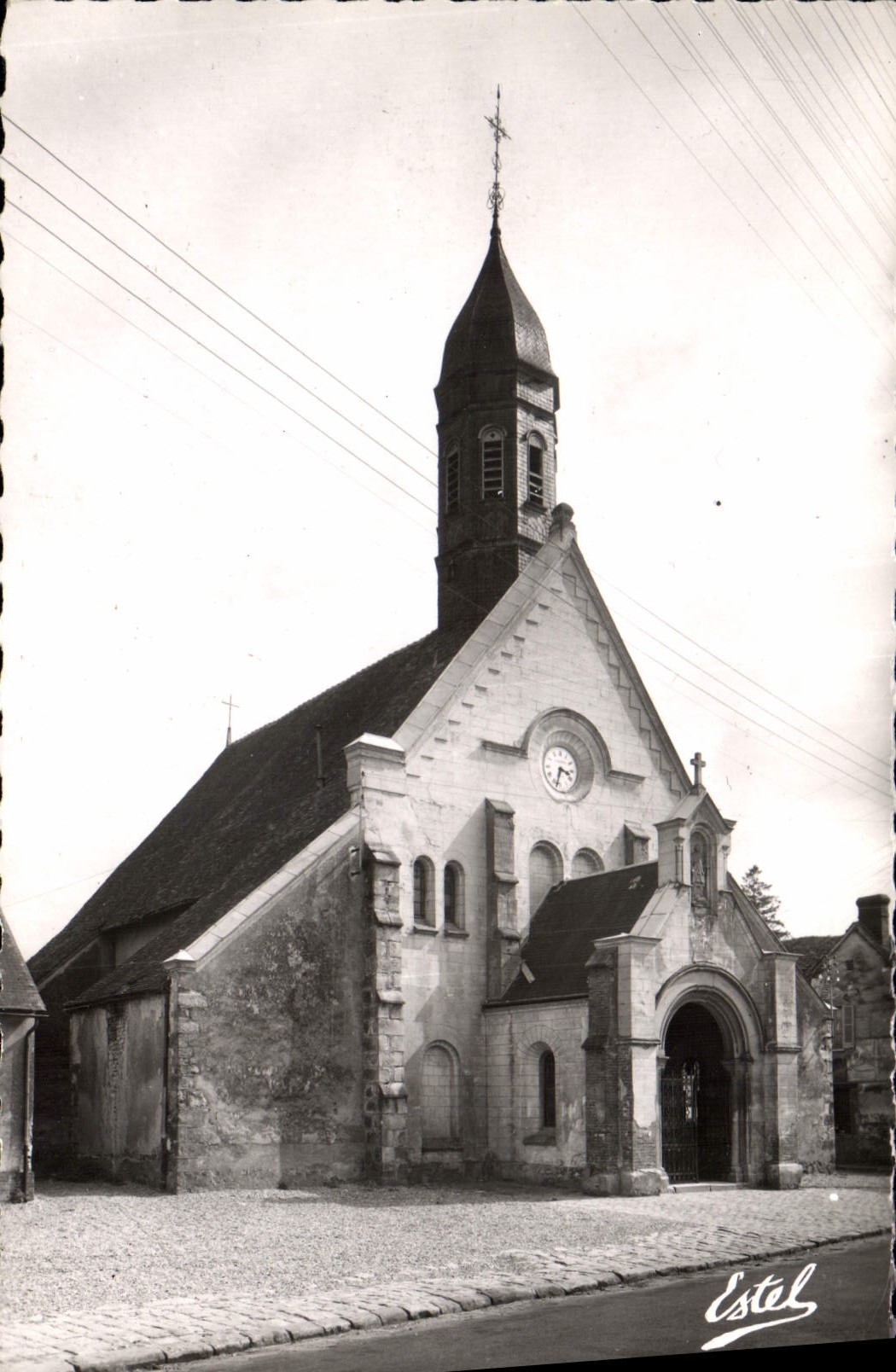 CPA Coulombs Eglise Saint Cheron