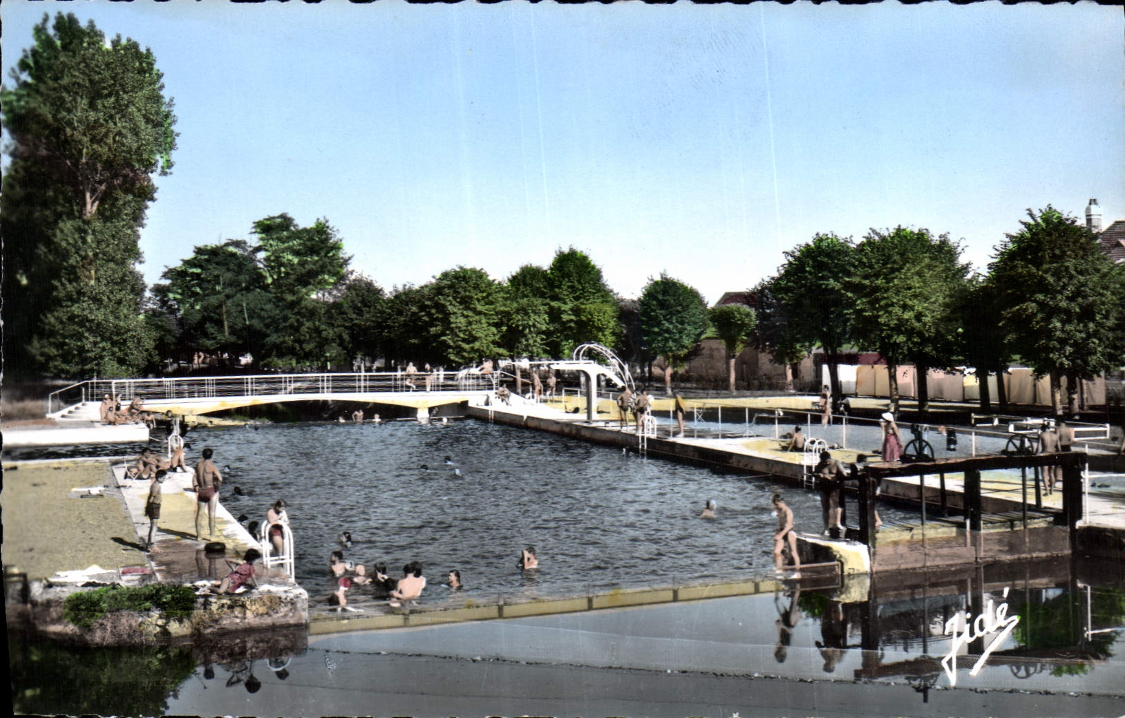 CPA Courville Sur Eure La Piscine