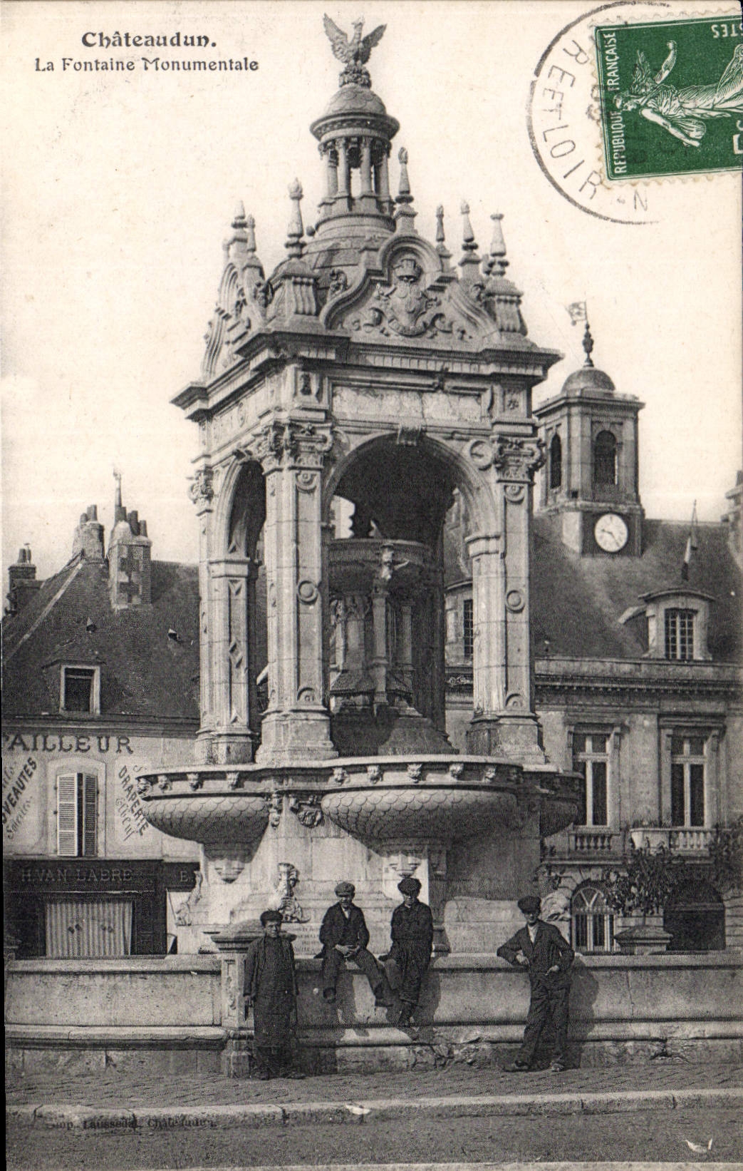 CPA Chateaudun La Fontaine Monumentale