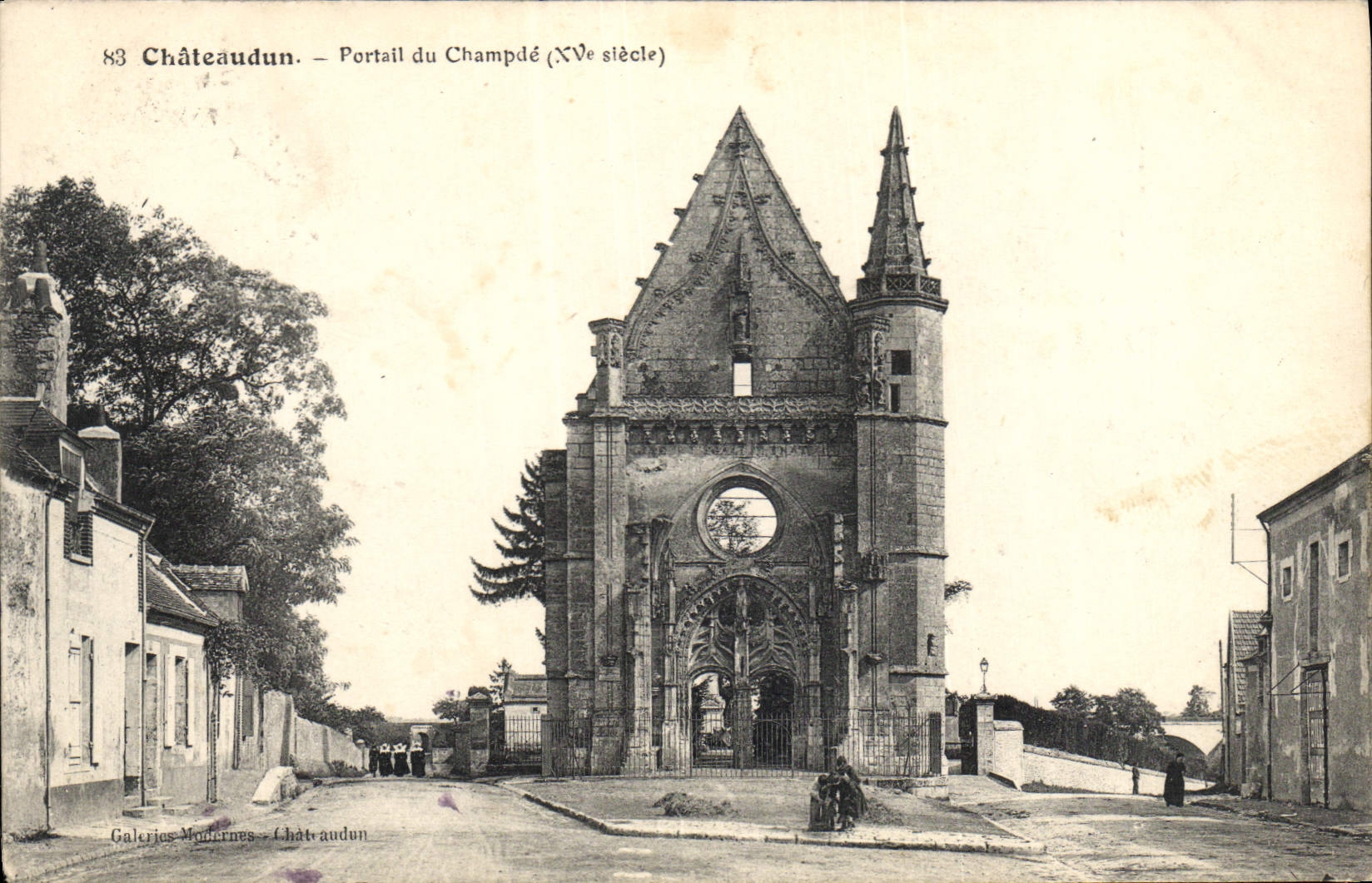CPA Chateaudun Portail Du Champde