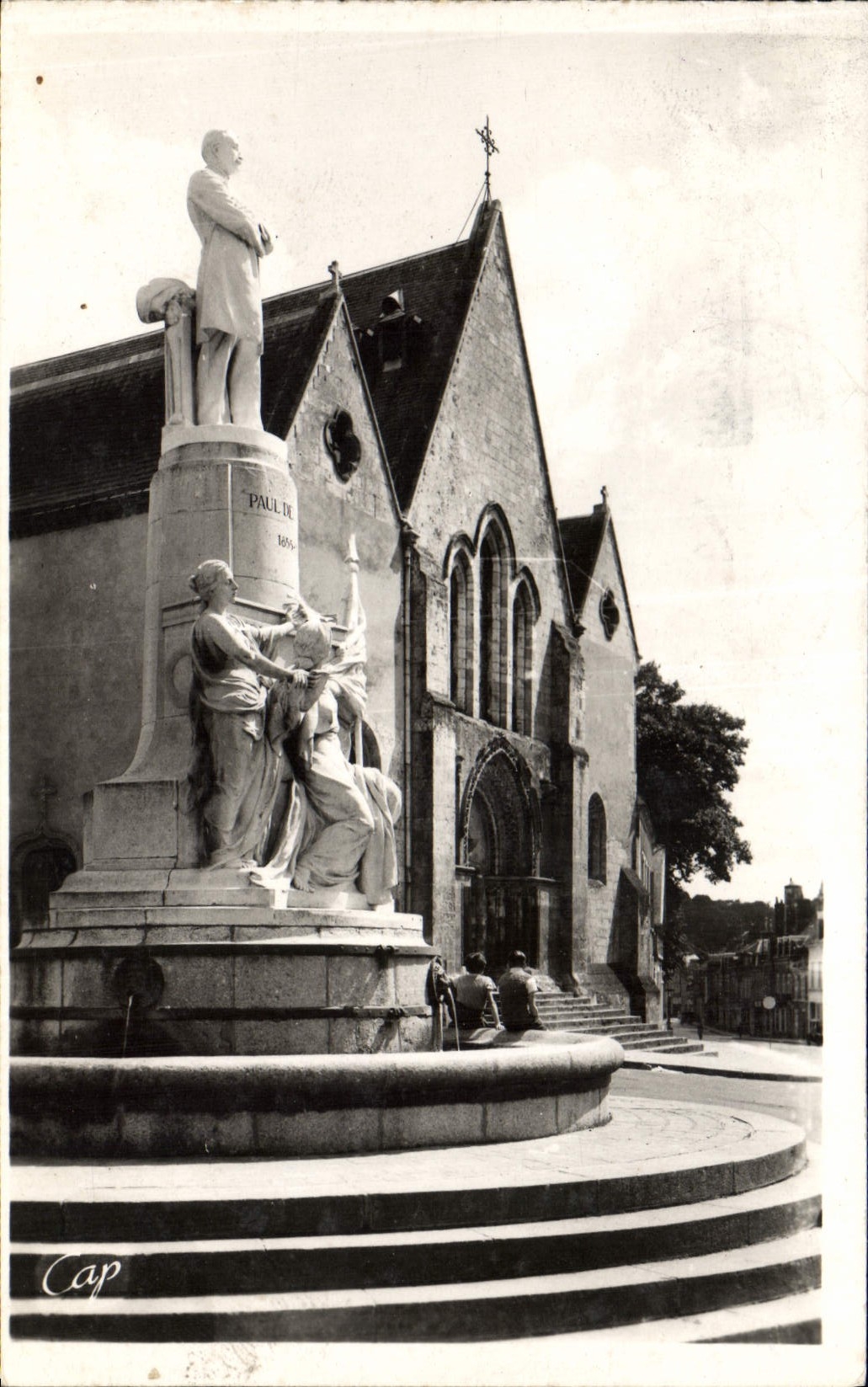 CPA Nogent Le Rotrou Monument Deschanel