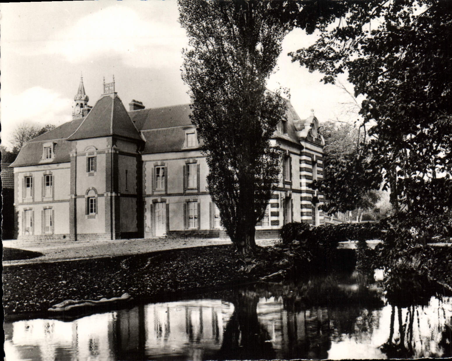 CPSM Epernon Le Chateau De Sauvage