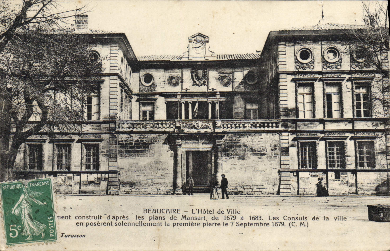 CPA Beaucaire L'Hotel De Ville Monument