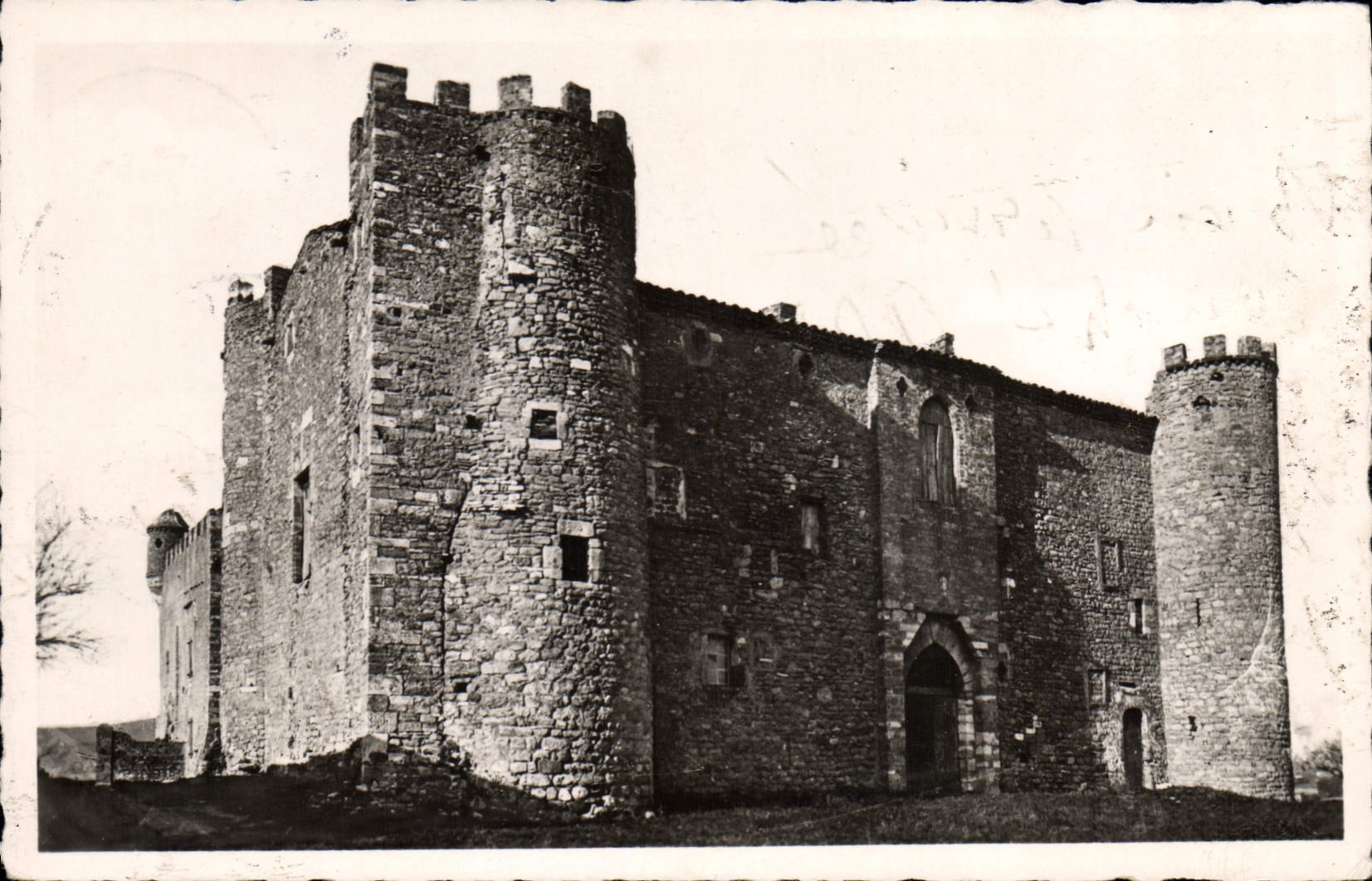 CPA Ales Chateau De Montmoirac A Saint Christol