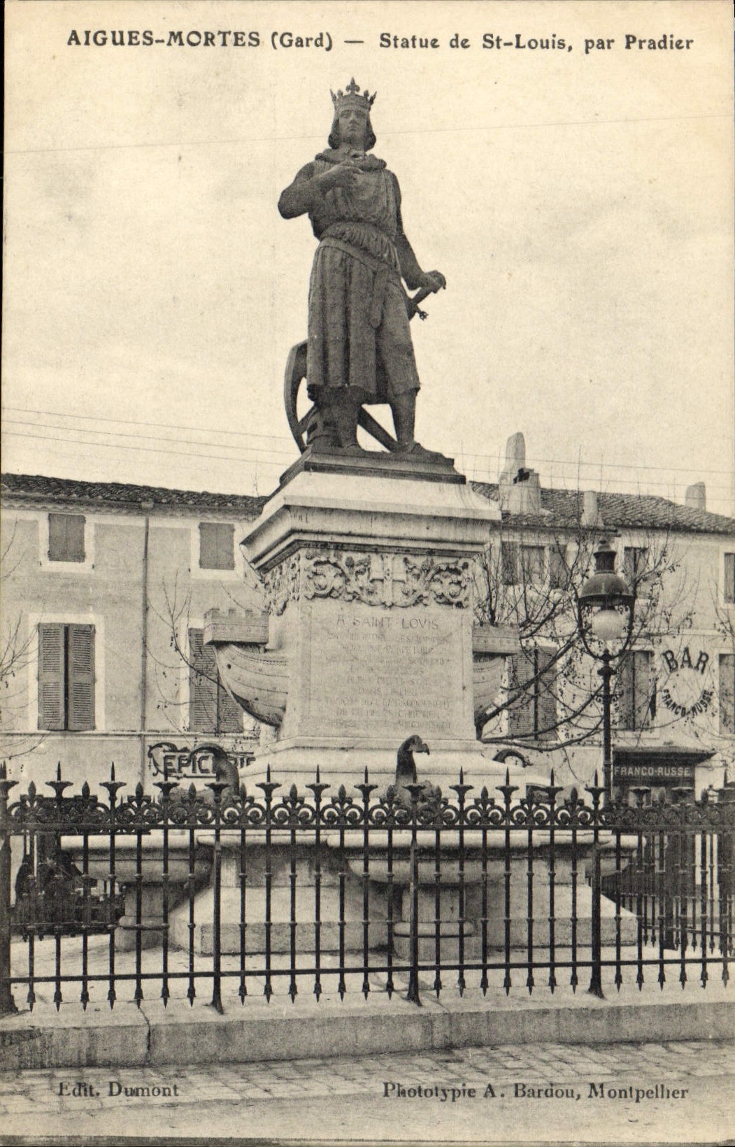 CPA Aigues Mortes Statue De St Louis