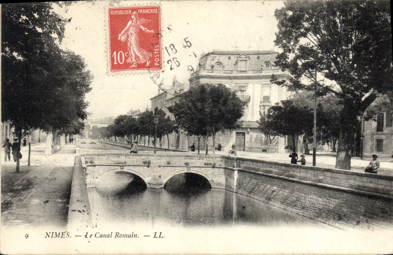 CPA Nimes Le Canal Romain