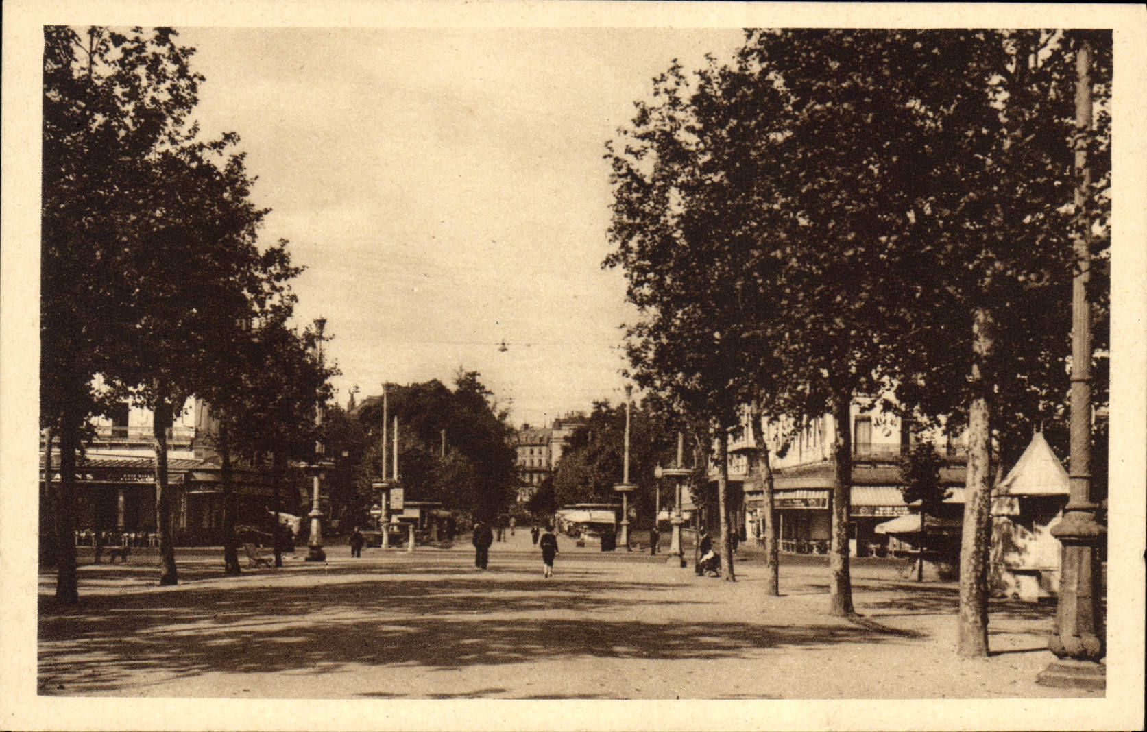 CPA Toulouse Les Allees Jean Jaures