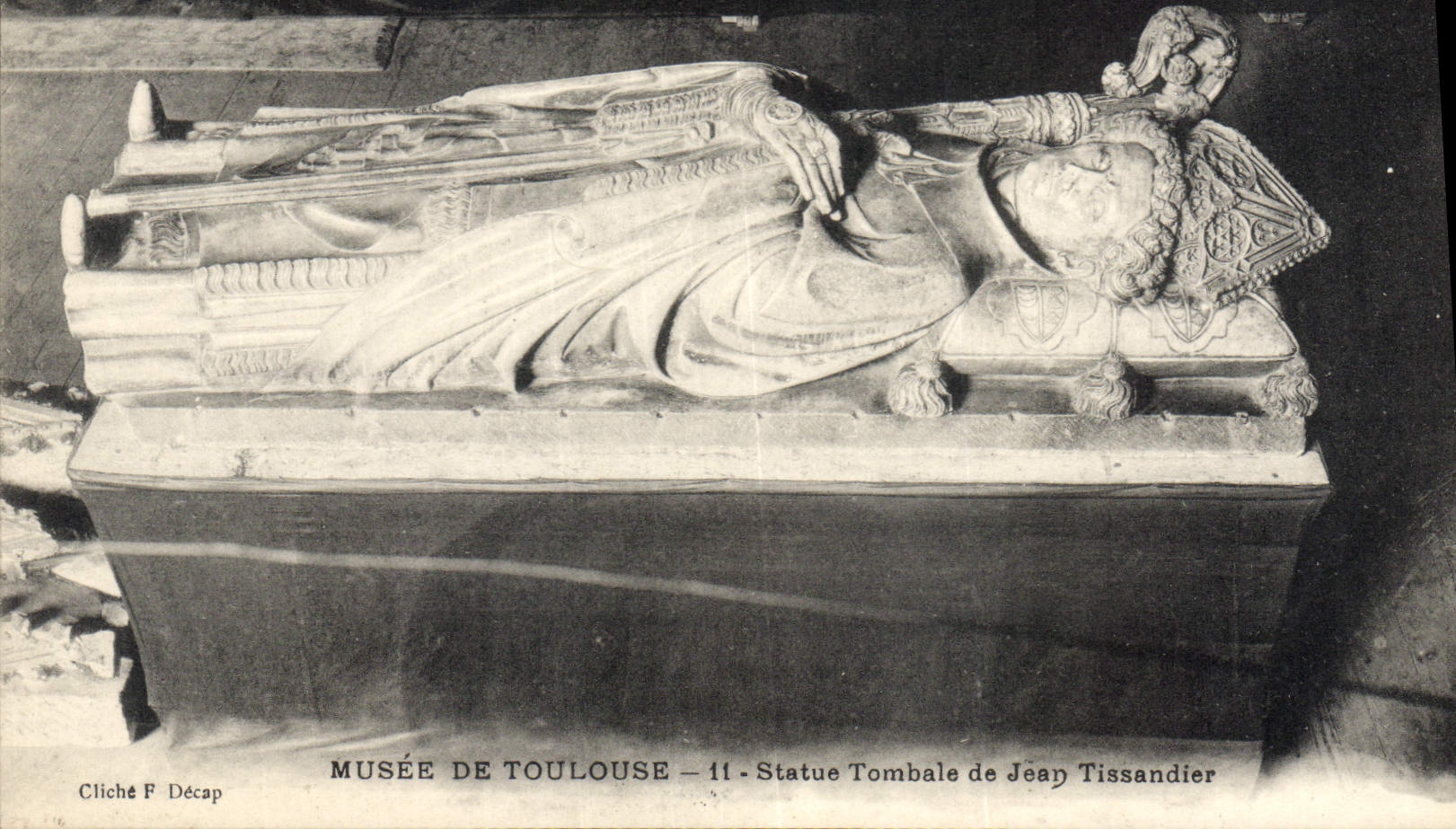 CPA Musee De Toulouse Statue Tombale De Jean Tissandier