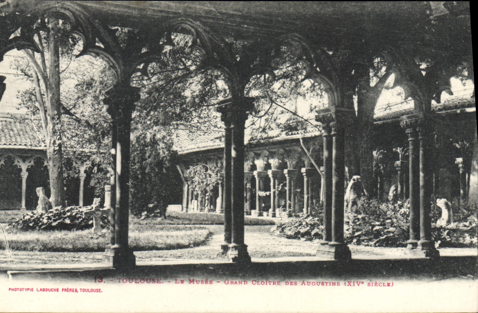 CPA Toulouse Le Musee Grand Cloitre Des Aucugtins