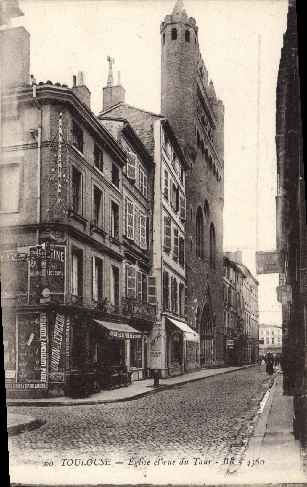 CPA Toulouse Eglise Et Rue Du Tour