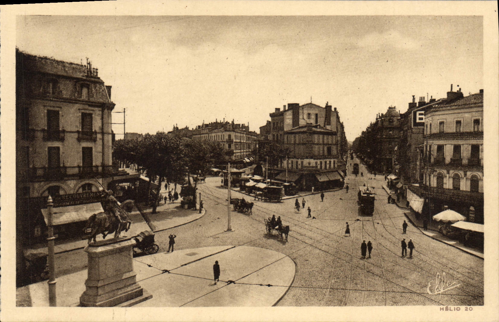 CPA Toulouse Carrefour De La Rue D'Aslace