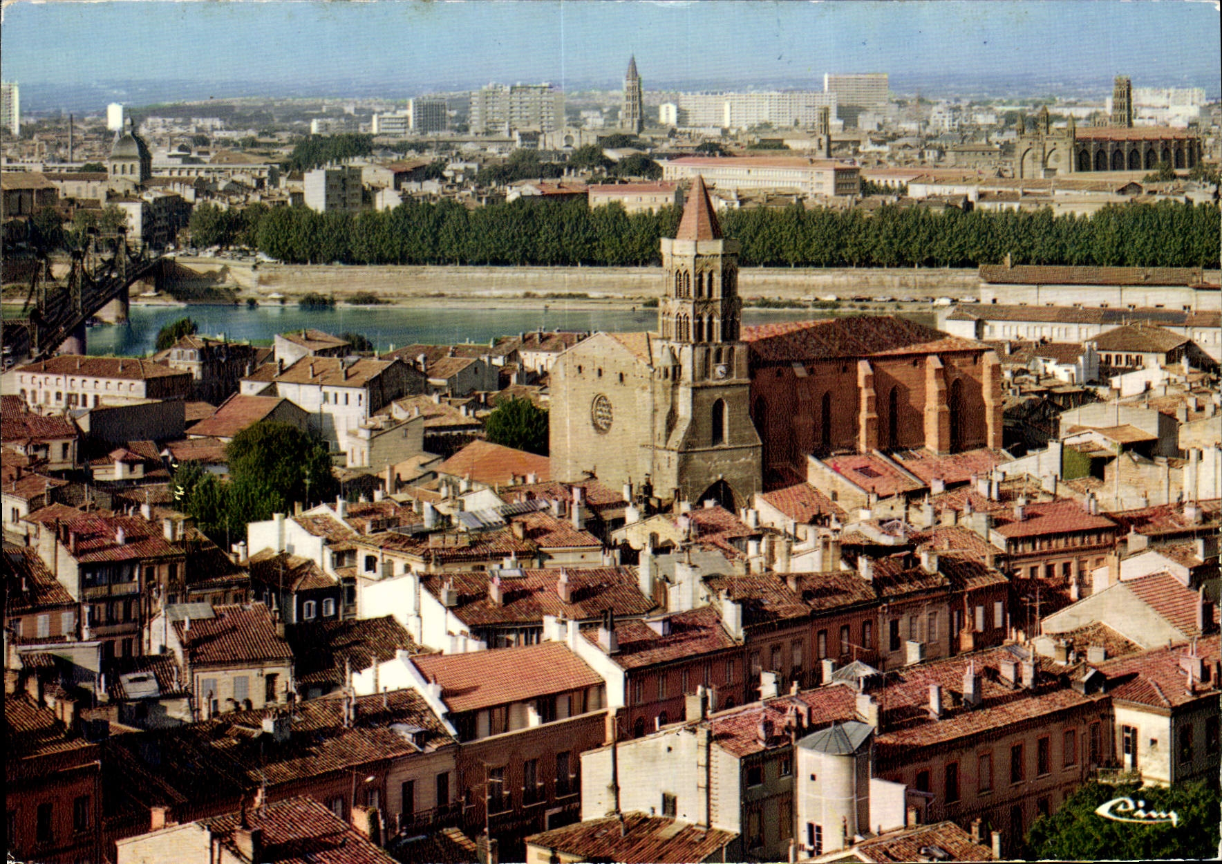 CPSM Toulouse Panorama Sur Le Vieux Et Ses Eglises Depuis St Cyprien