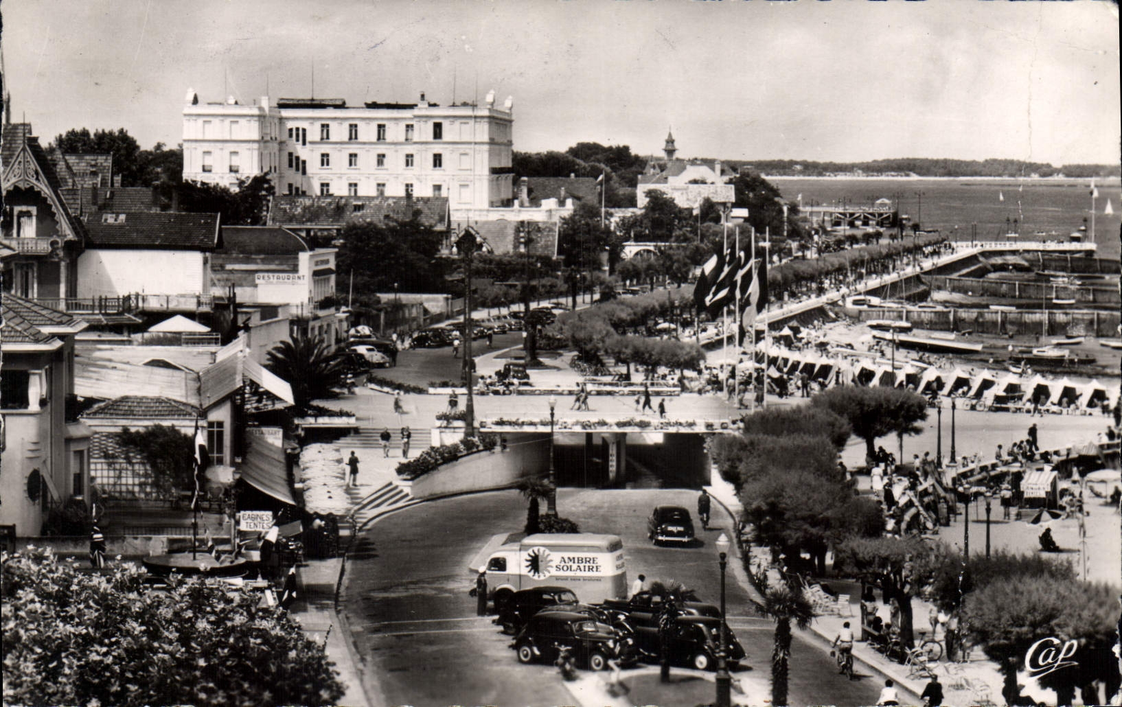 CPA Arcachon Cote D'Argent Promenade De Bord De Mer Et La Plage