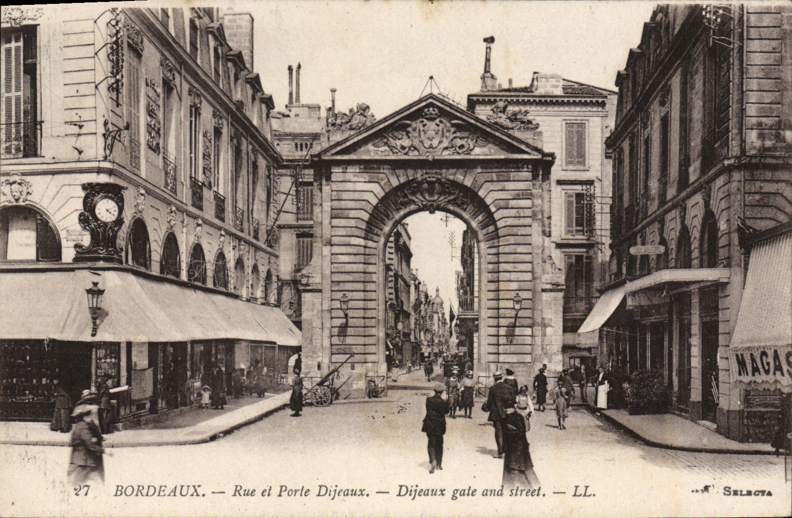 CPA Bordeaux Rue Et Port Dijeaux Dijeaux Gale And Street