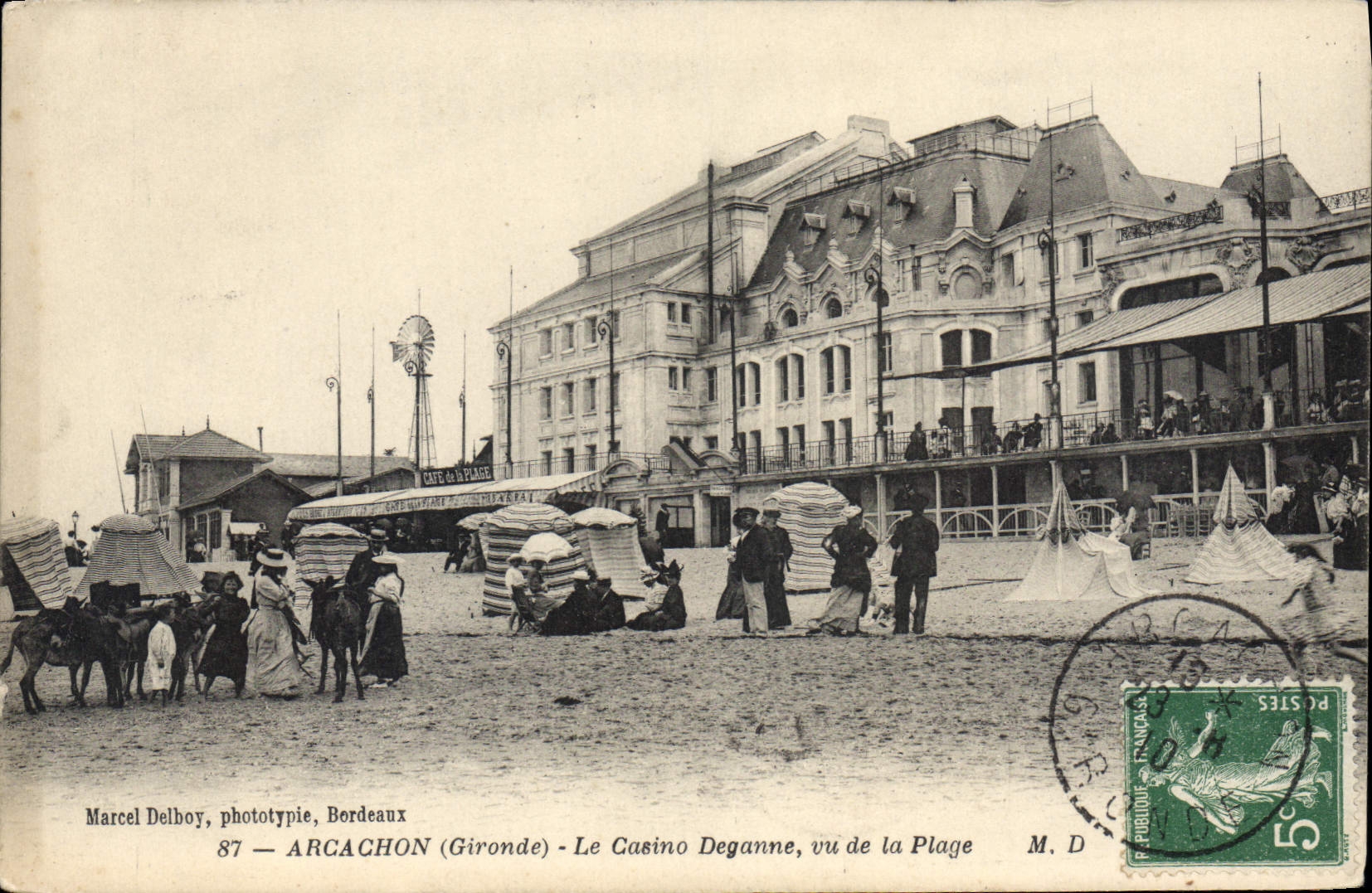 CPA Arcachon Le Casino Deganne Vu De La plage