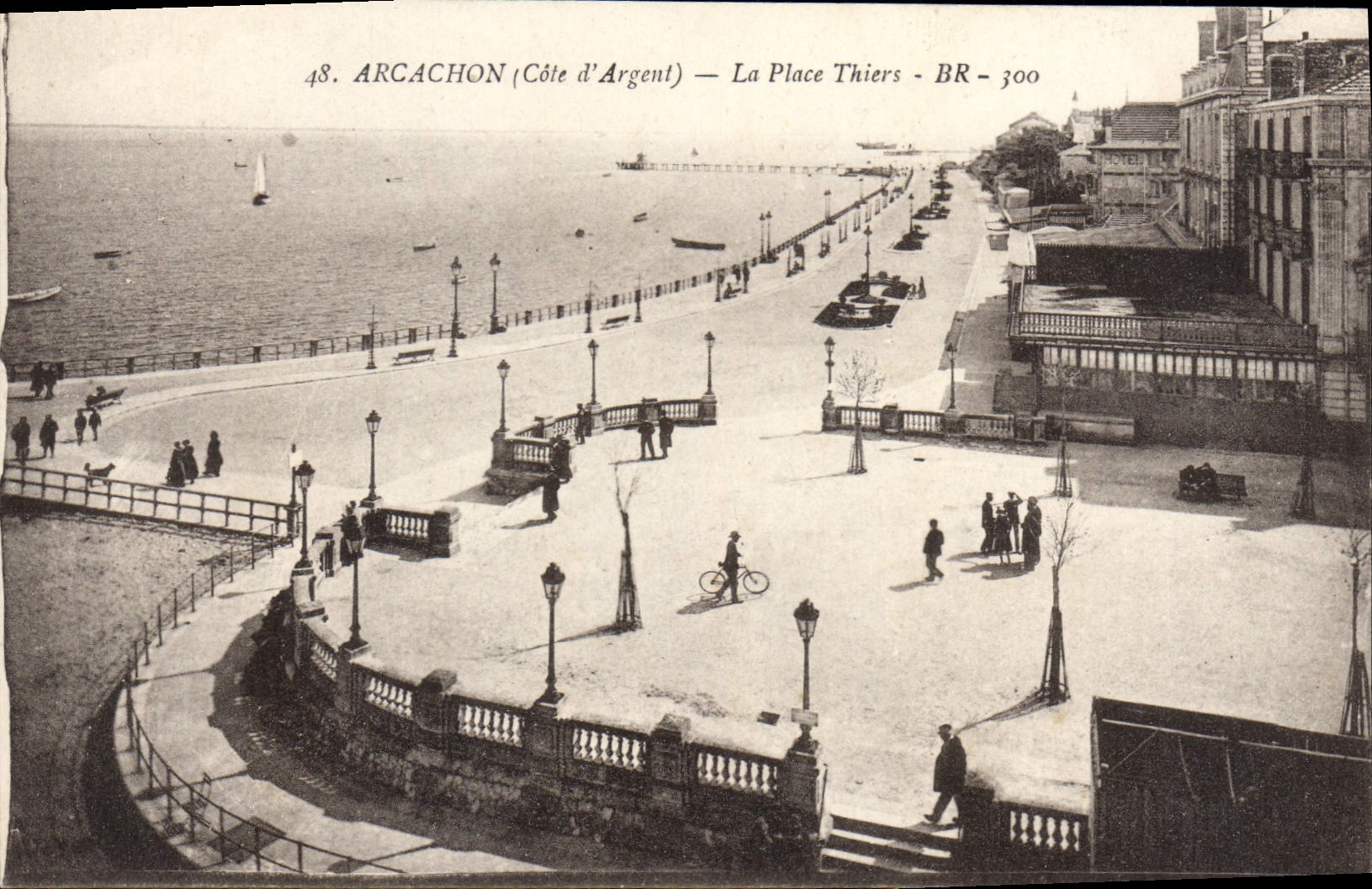 CPA Arcachon La Place Thiers