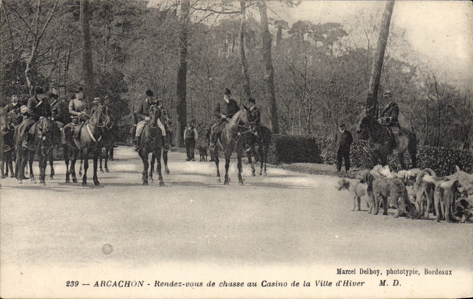 CPA Arcachon LRendez Vous De Chasse De La Ville