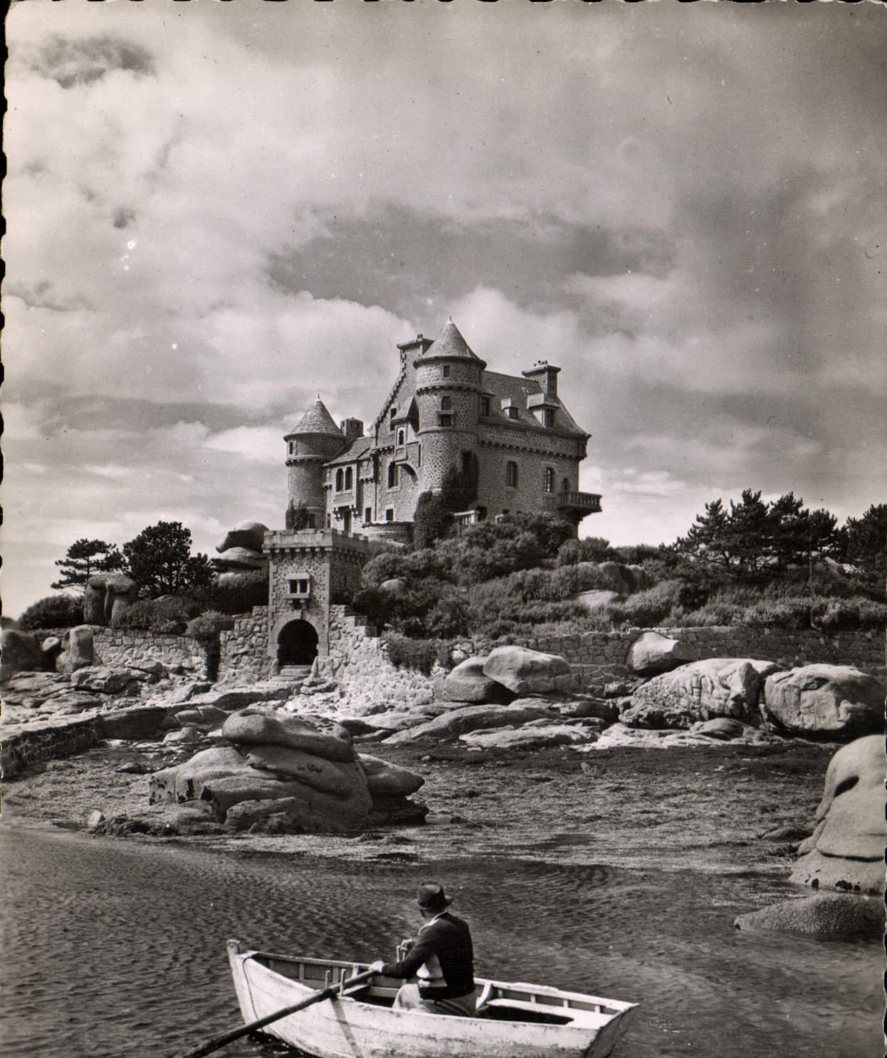 CPSM Ploumanach Chateau De Costaeres Où Fût Ecrit Quo Vadis