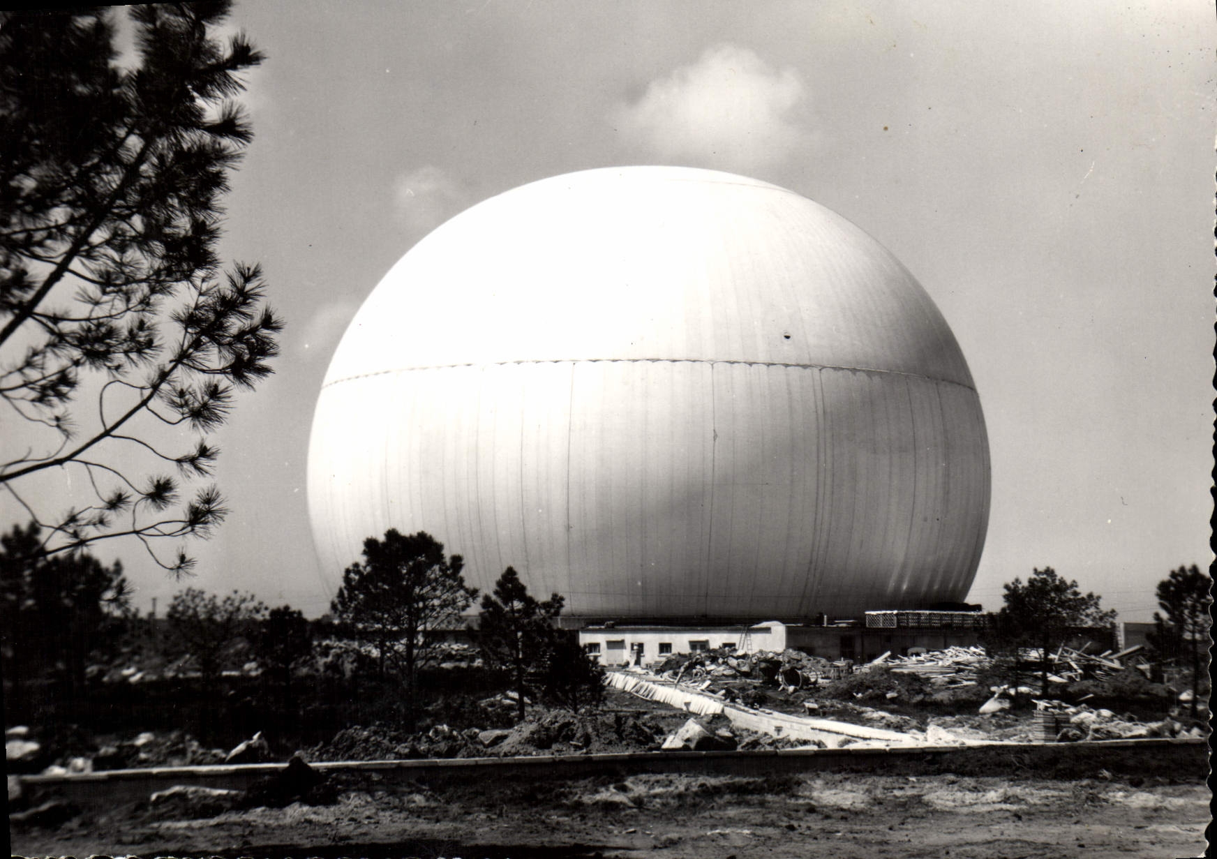 CPSM Pleumeur Bodou station de télévision spatiale
