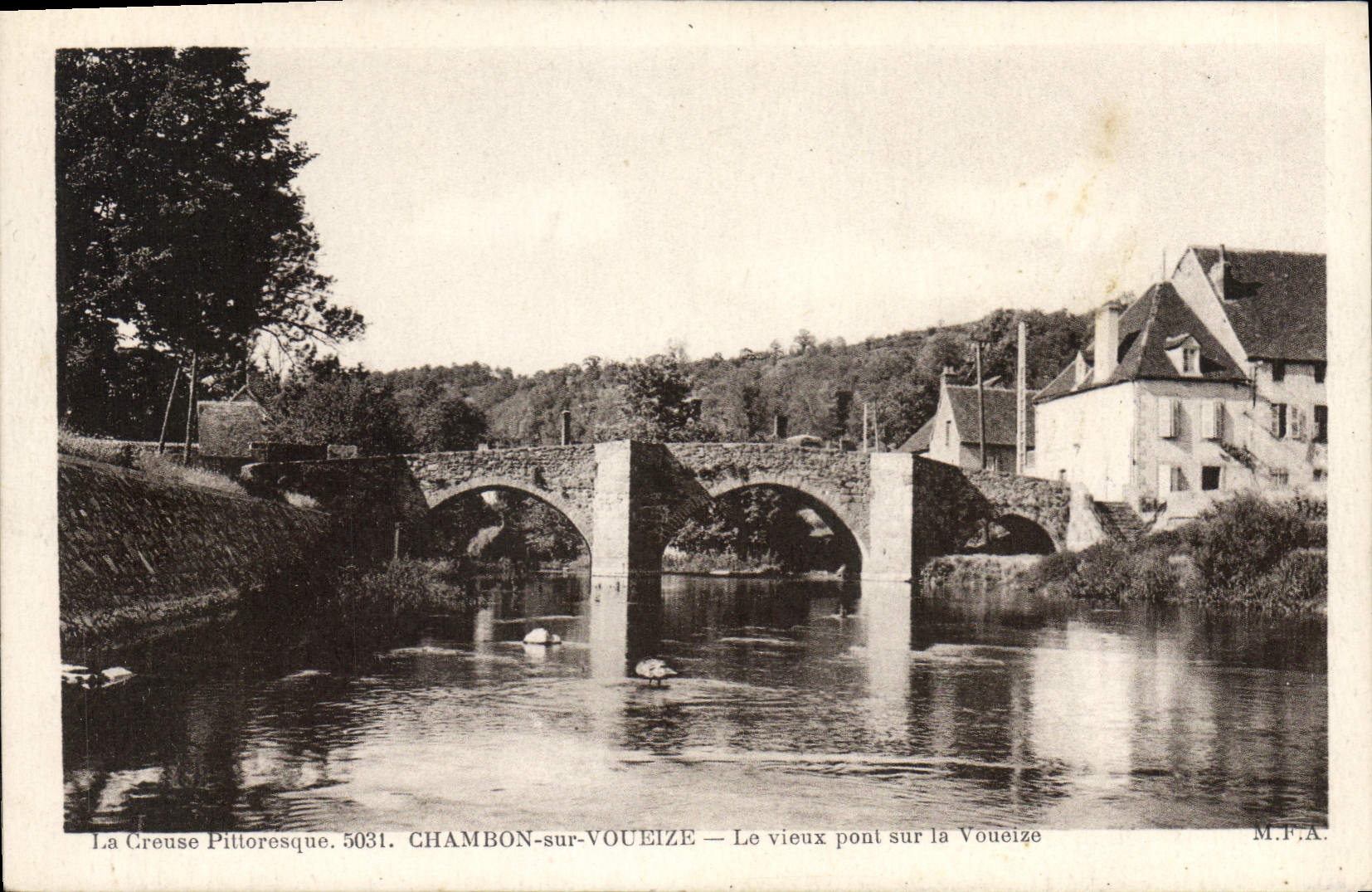 CPA Chambon Sur Voueize Le Vieux Pont Sur La Voueize