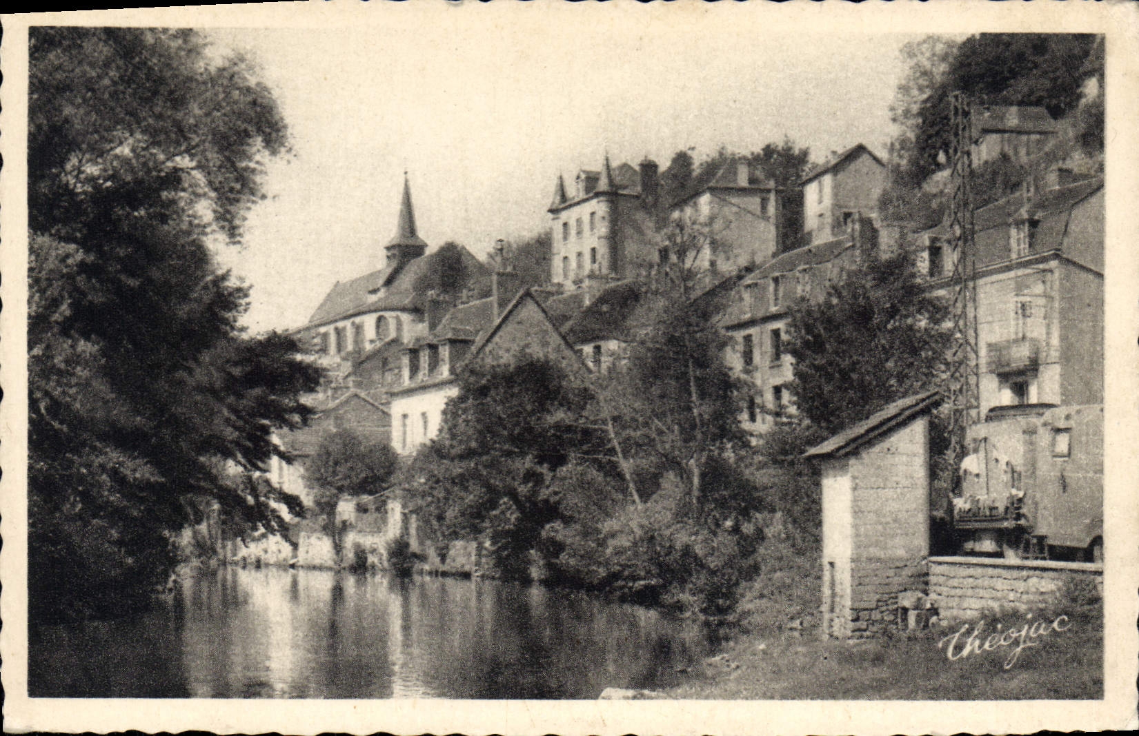CPA Aubusson Les Bords De La Creuse