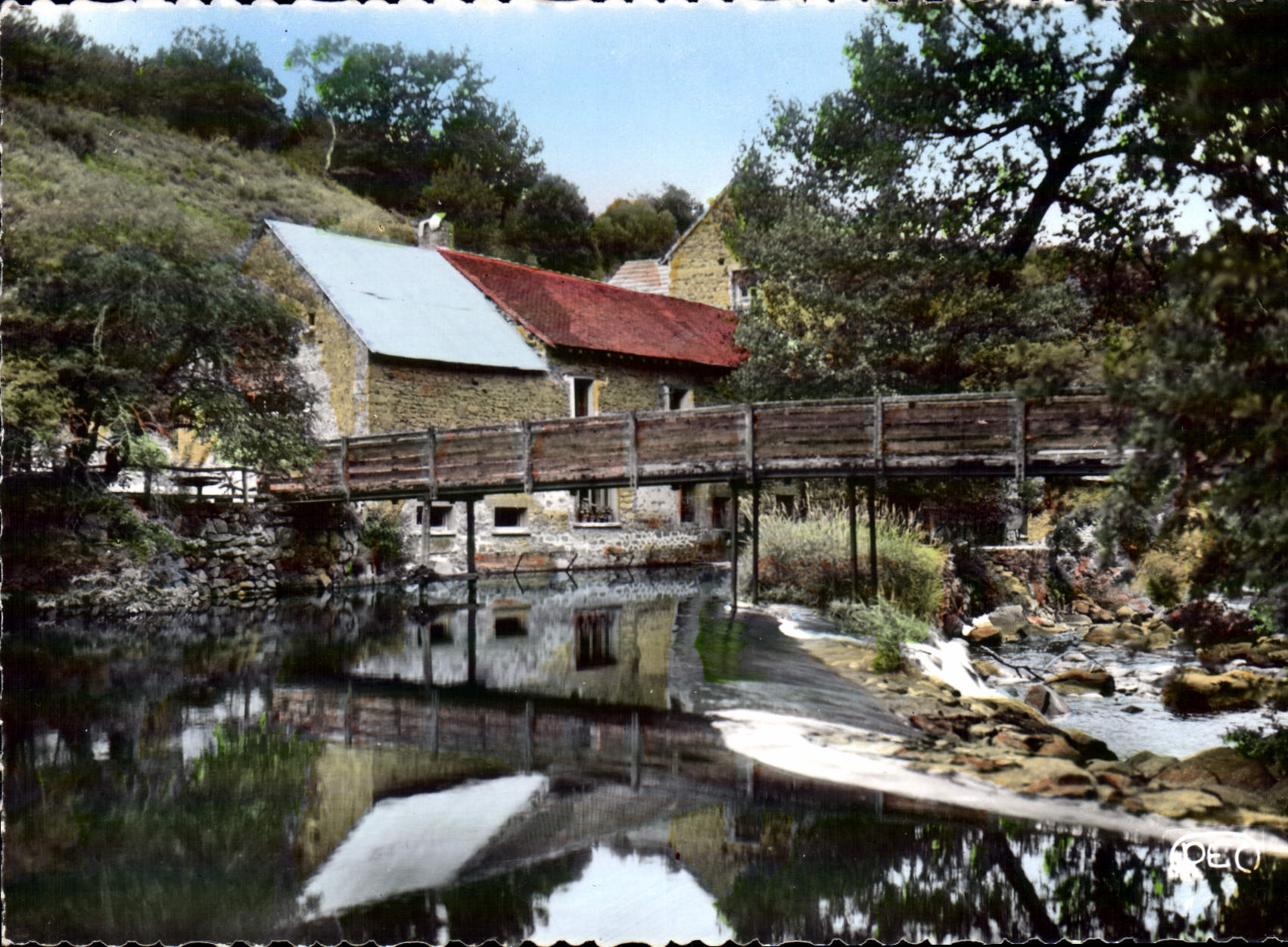 CPSM Crozant Le Moulin Du Pont Charraud La Passerelle
