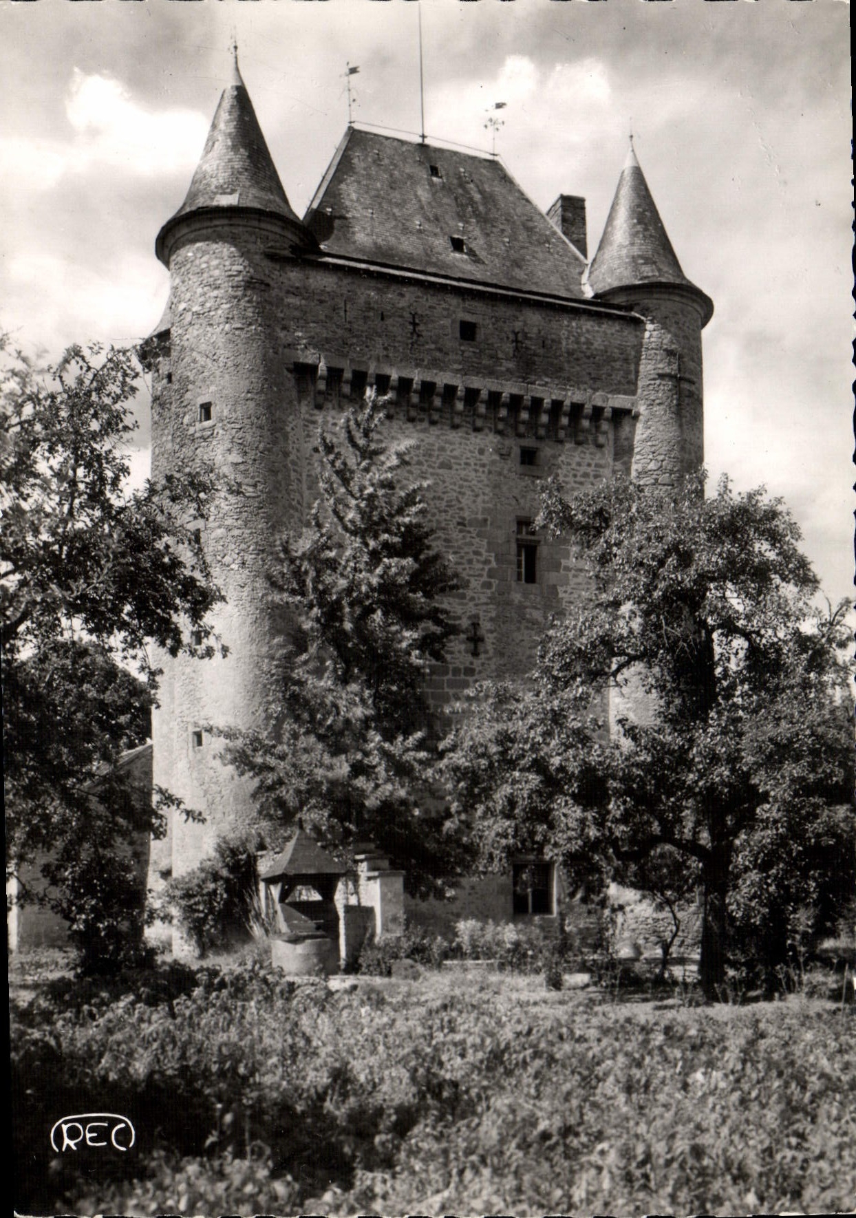CPSM La Creuse Pittoresque Le Chateau De J'Ouillat