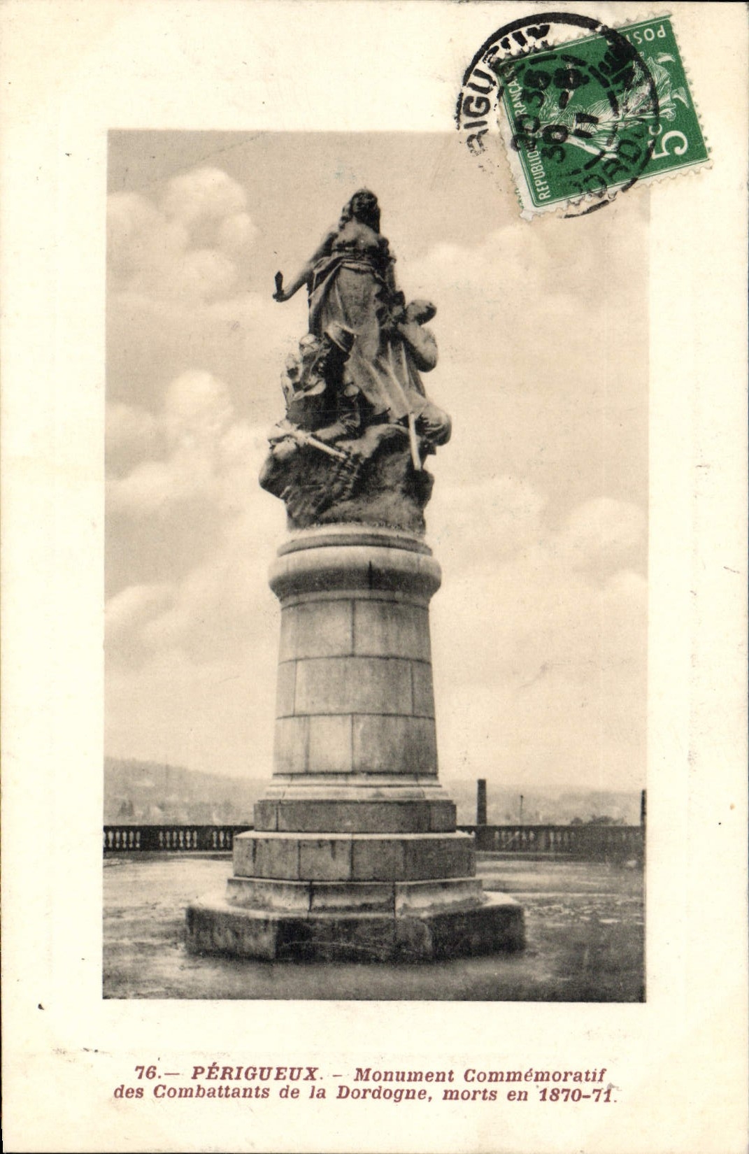 CPA Perigueux Monument Commemoratif Des Combattants De La