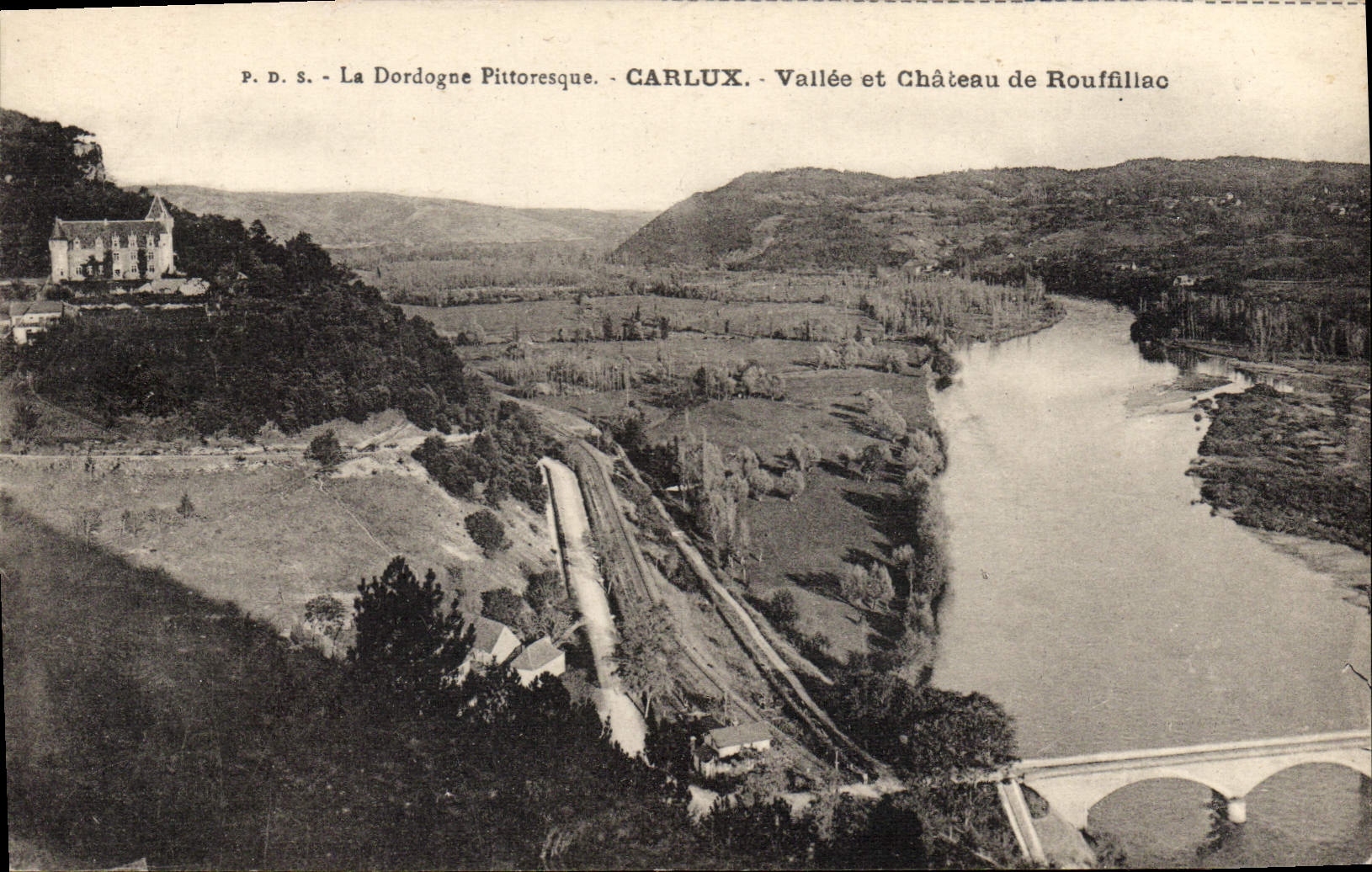CPA Carlux Vallee Et Chateau De Rouifillac