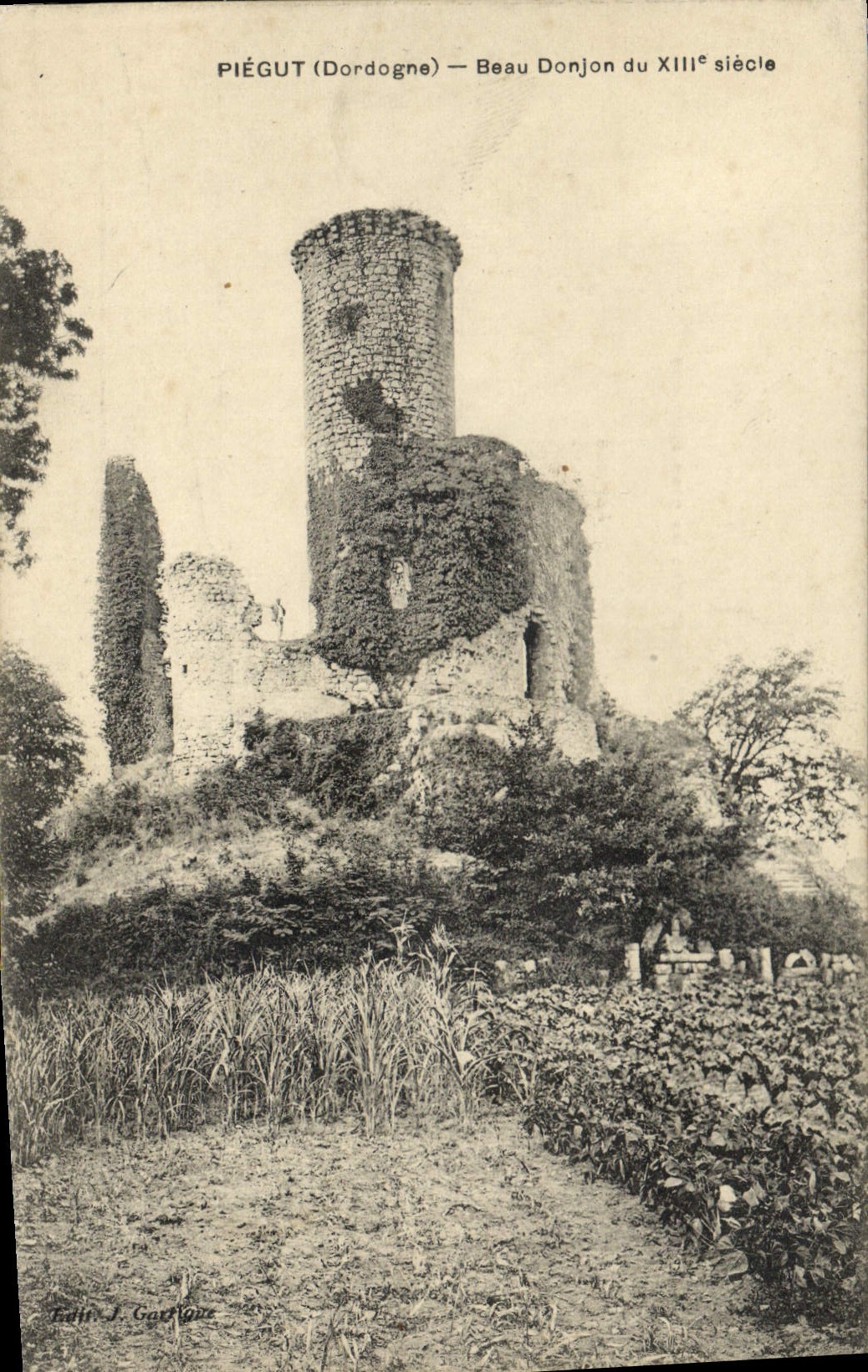 CPA Piegut Beau Donjon Du