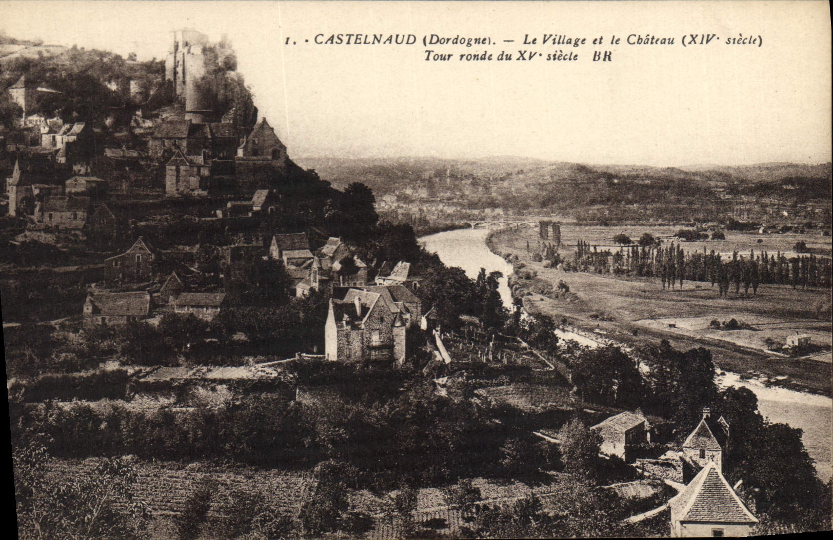 CPA Castelnaud Le Village Et Le Chateau