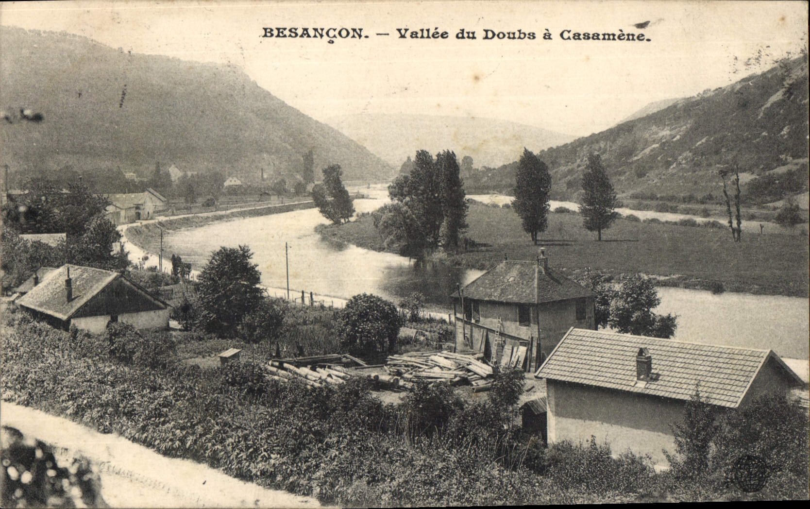 CPA Besancon Vallee Du Doubs A Casamene