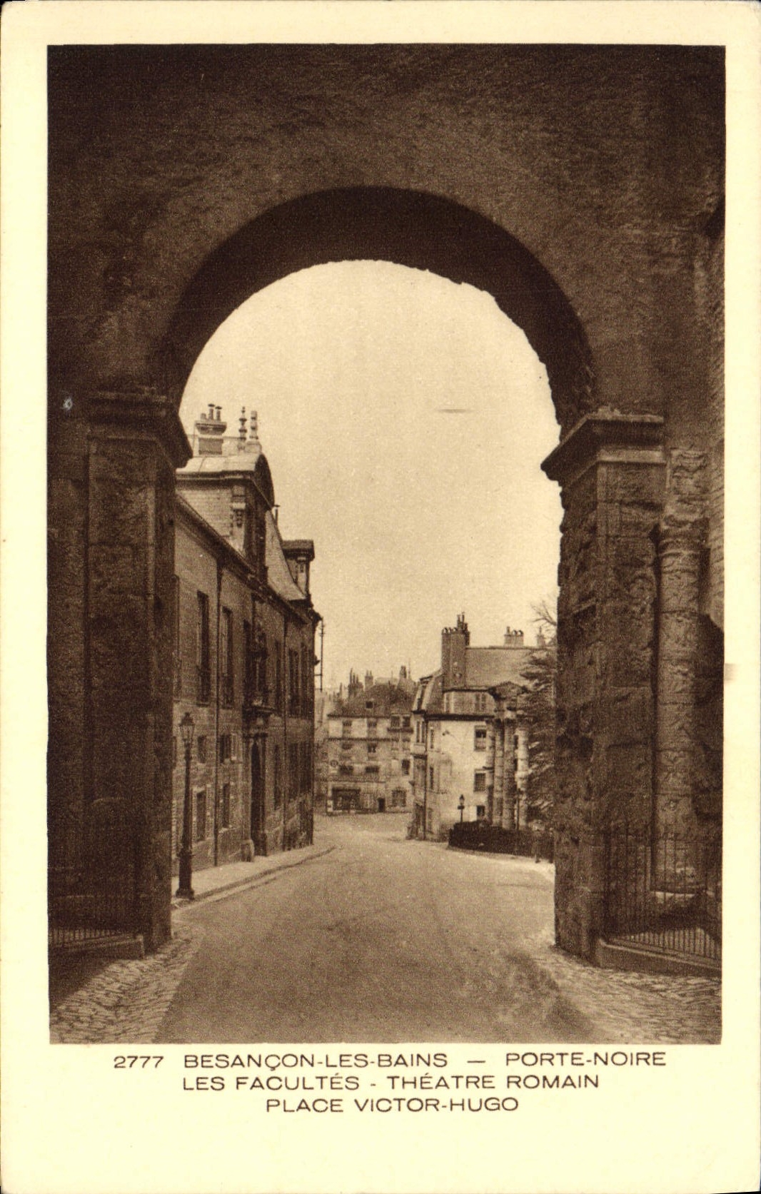 CPA Besancon Les Bains Porte Noire Les Facultes Theatre Romain Place Victor Hugo