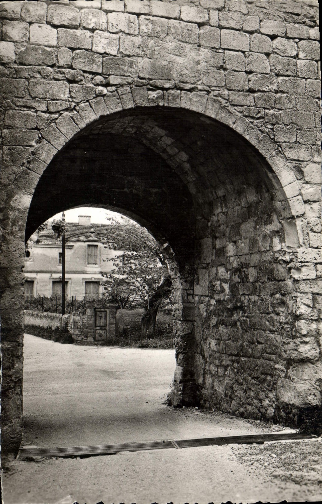 CPA St Paul Trois Chateaux Vieille Porte Rue Du Cerf