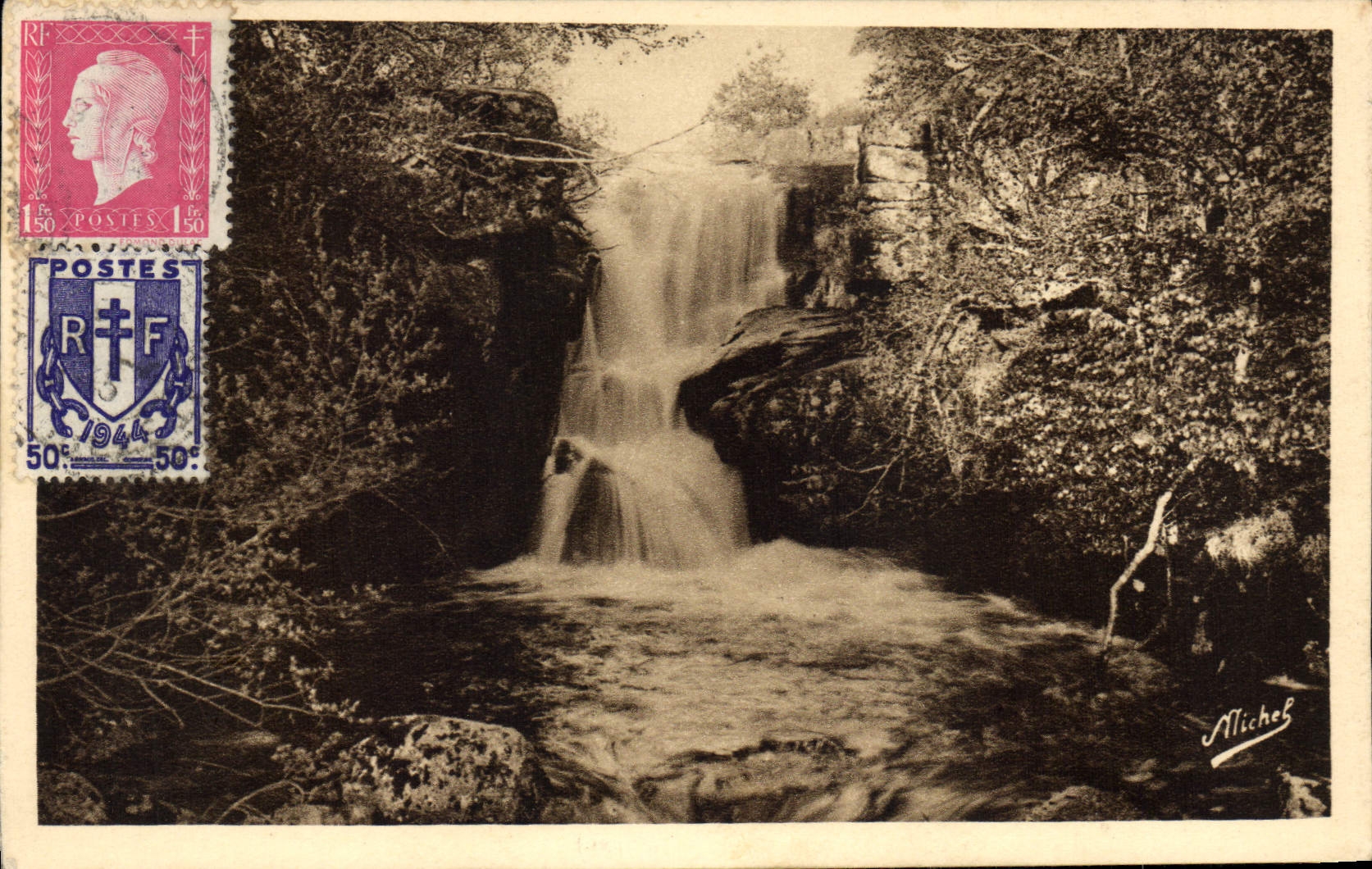 CPA St Yrieix Le Dejalat Gourds De La Peyrolle Pres De Conimerly