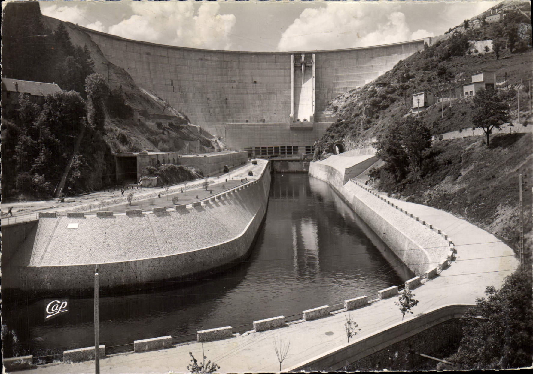 CPSM Bort Les Orgues Le Barrage Architecte Diplome Du Gouvernement